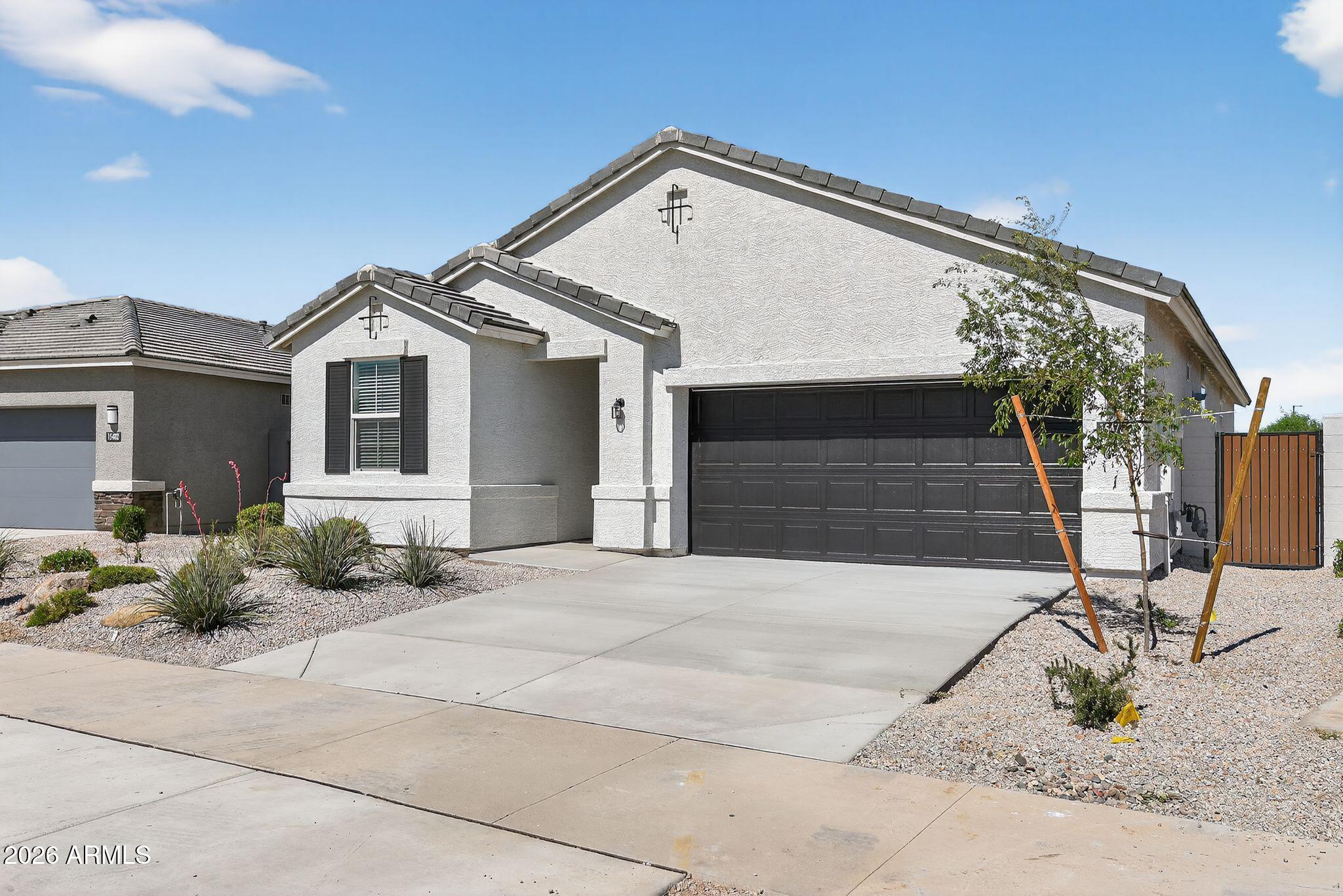 15476 W DESERT HOLLOW Drive