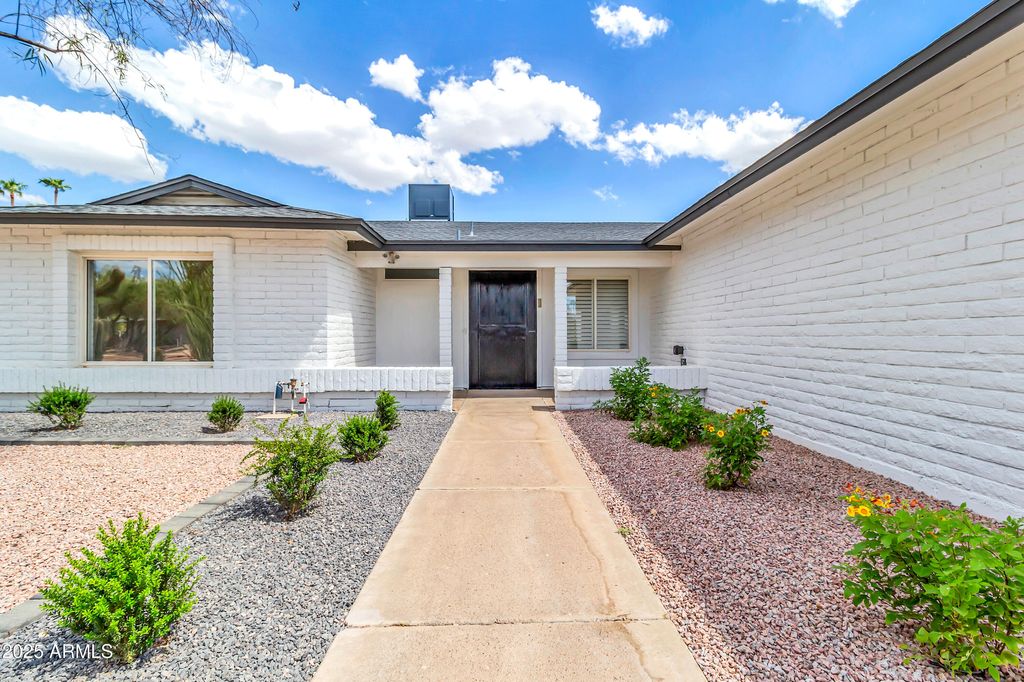 Photo of 7311 S Mcallister Avenue, Tempe, AZ 85283 (MLS # 6919206)