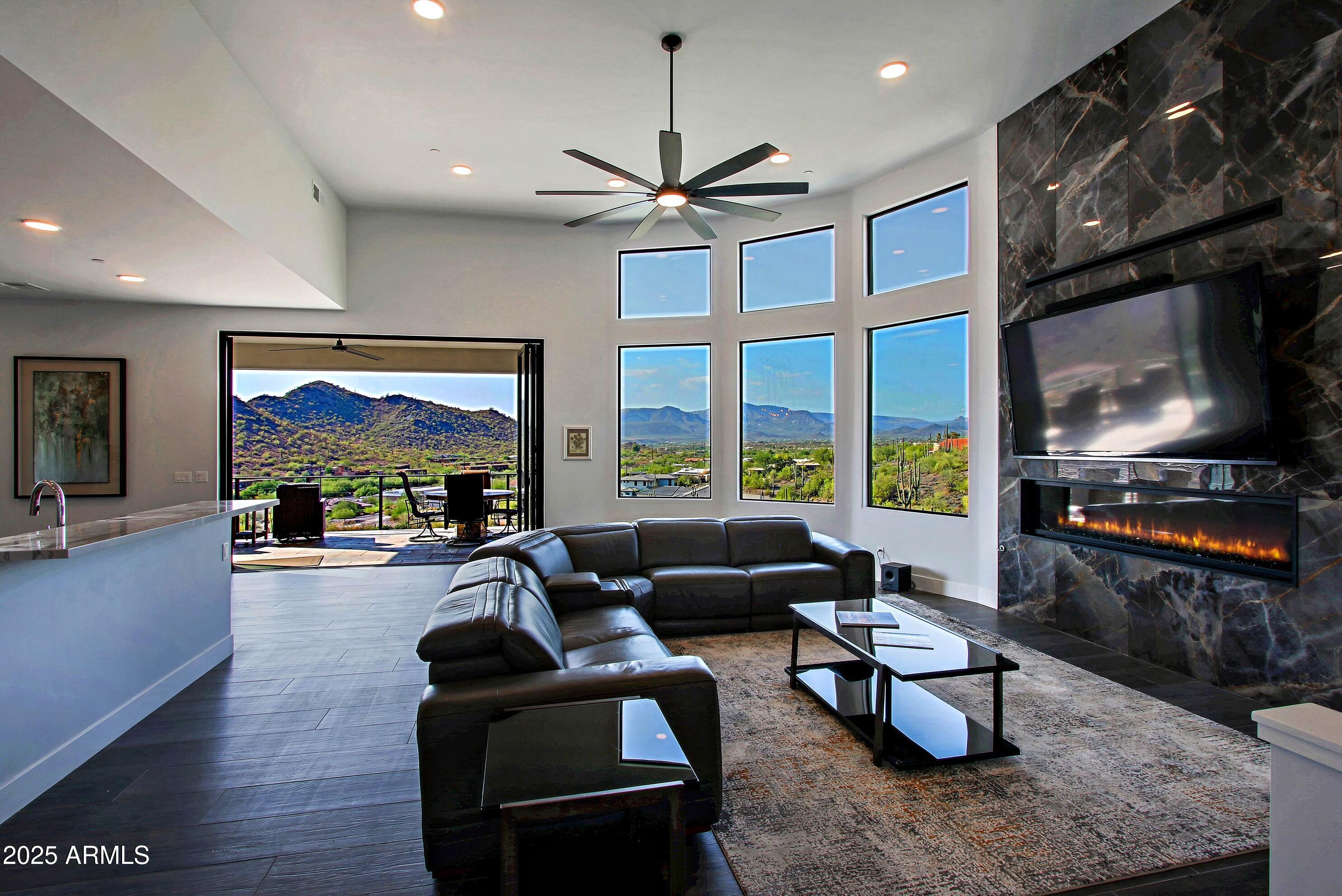 STAGECOACH PASS ESTATES - Residential