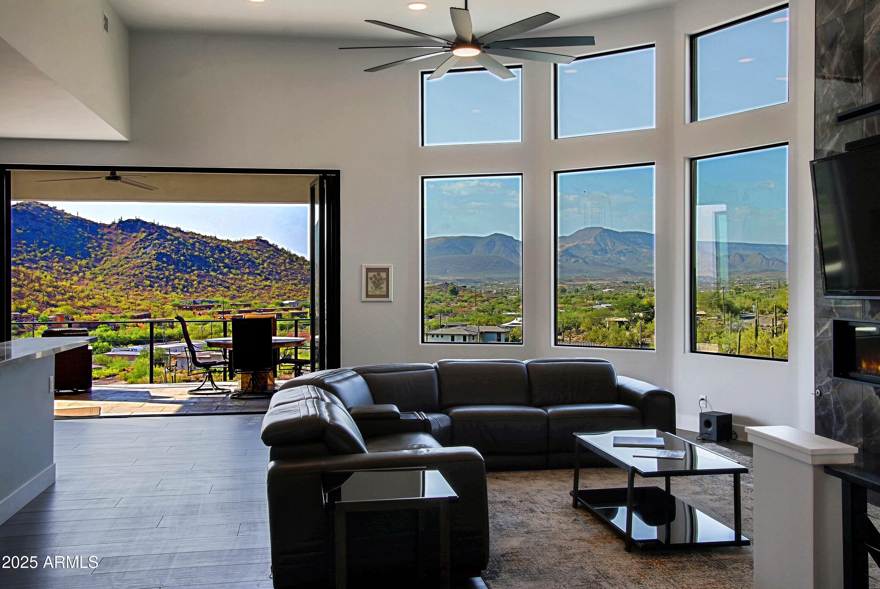 STAGECOACH PASS ESTATES - Residential