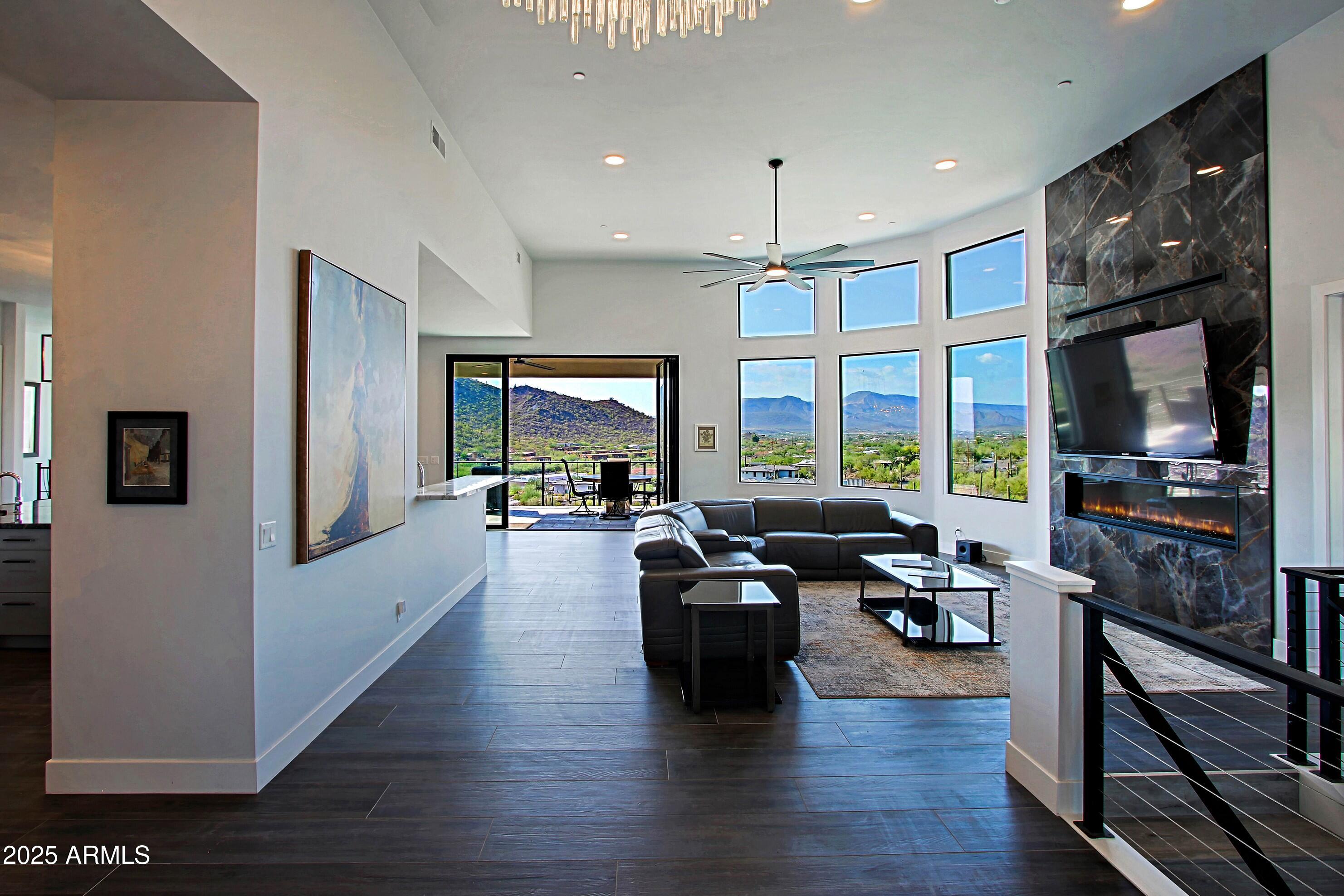 STAGECOACH PASS ESTATES - Residential