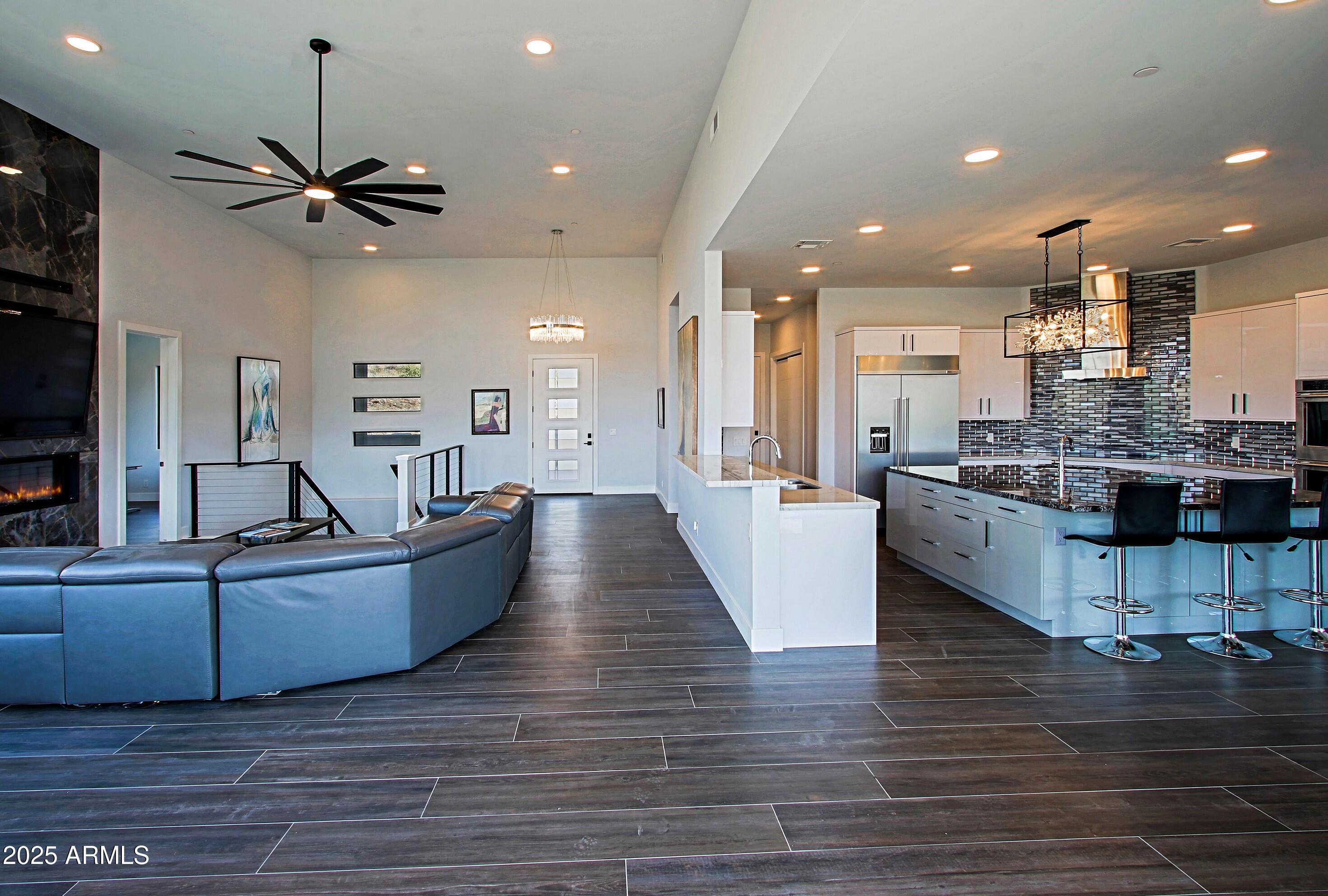 STAGECOACH PASS ESTATES - Residential