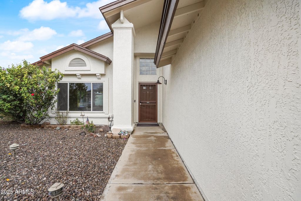 Photo of 4018 W Avenida Del Sol, Glendale, AZ 85310 (MLS # 6919668)
