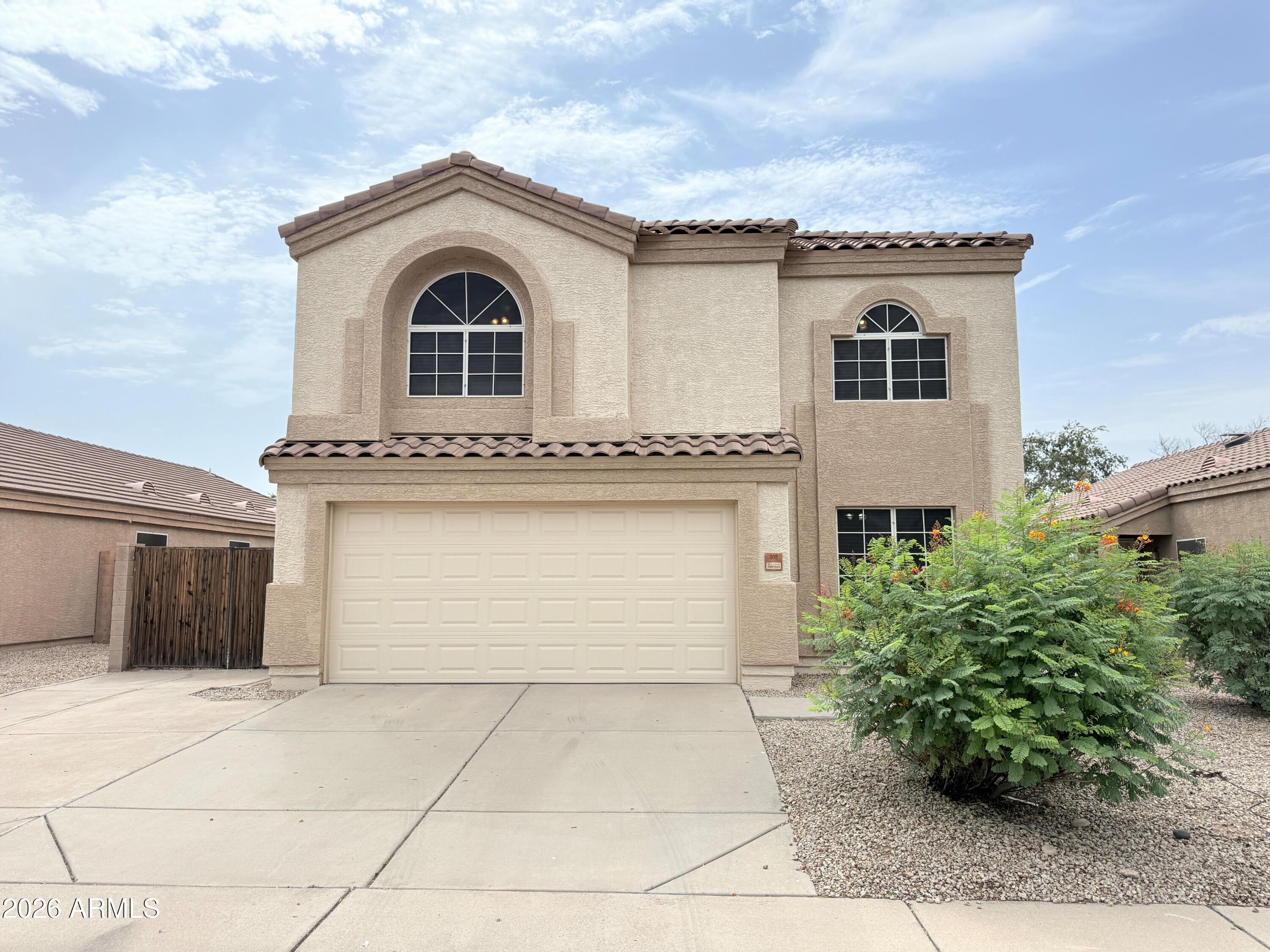 805 S Esmeralda --