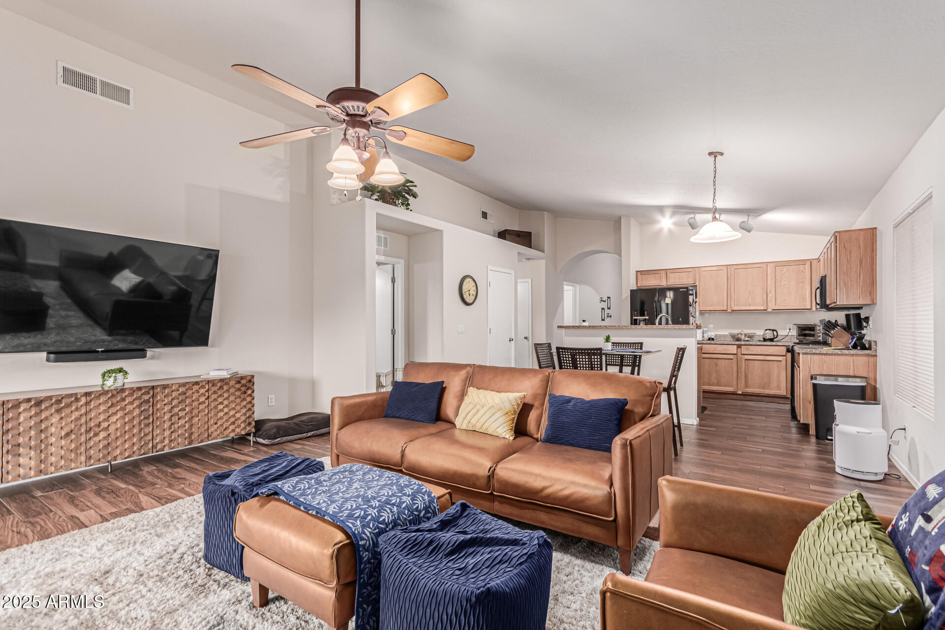 2826 W LA SALLE Street