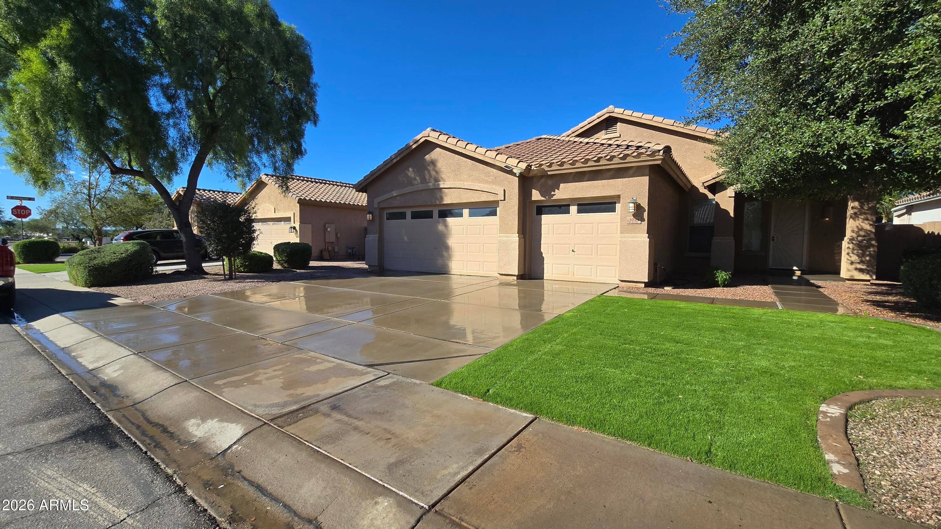 3034 E SPARROW Place