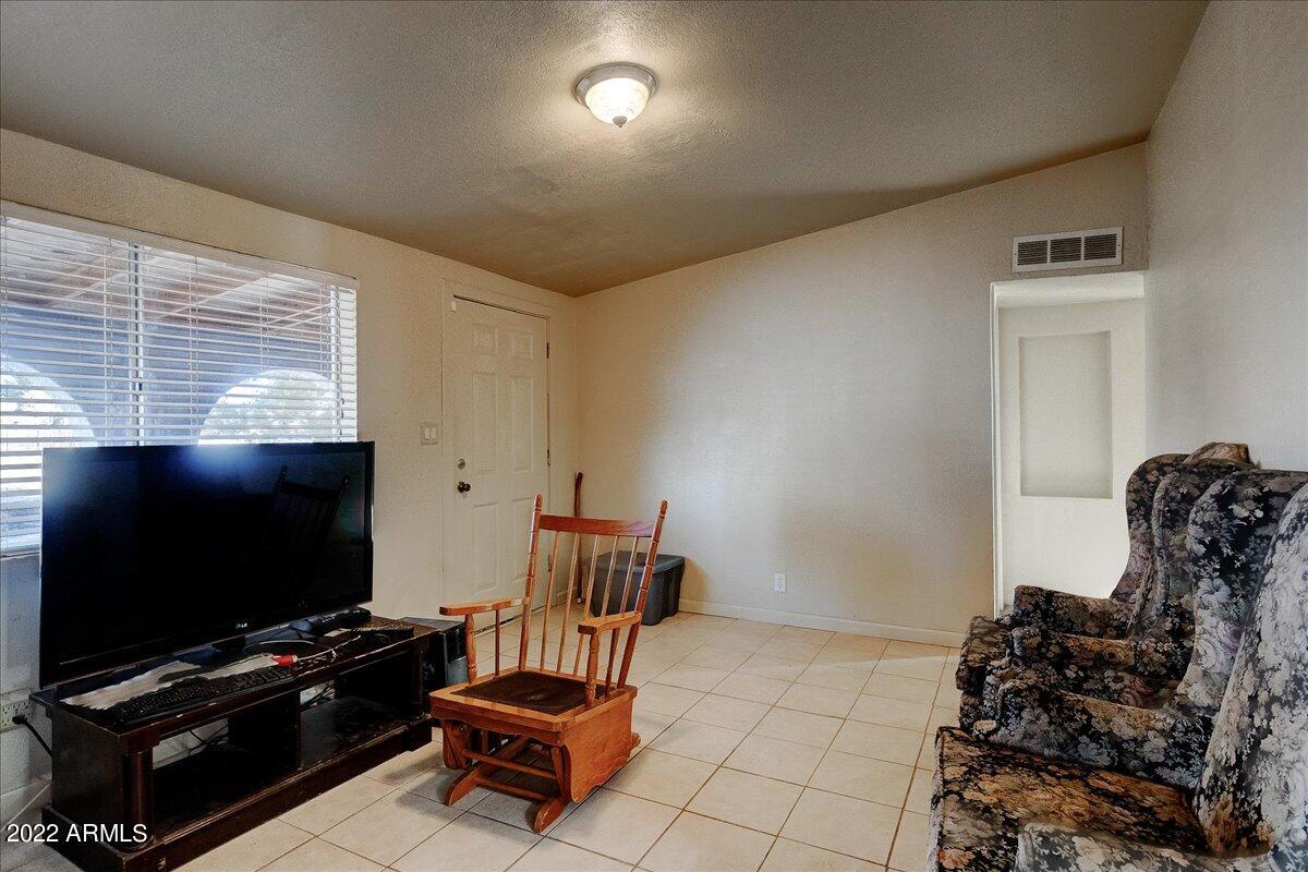 GARDEN CANYON - Residential