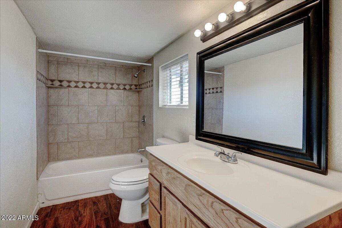 GARDEN CANYON - Residential