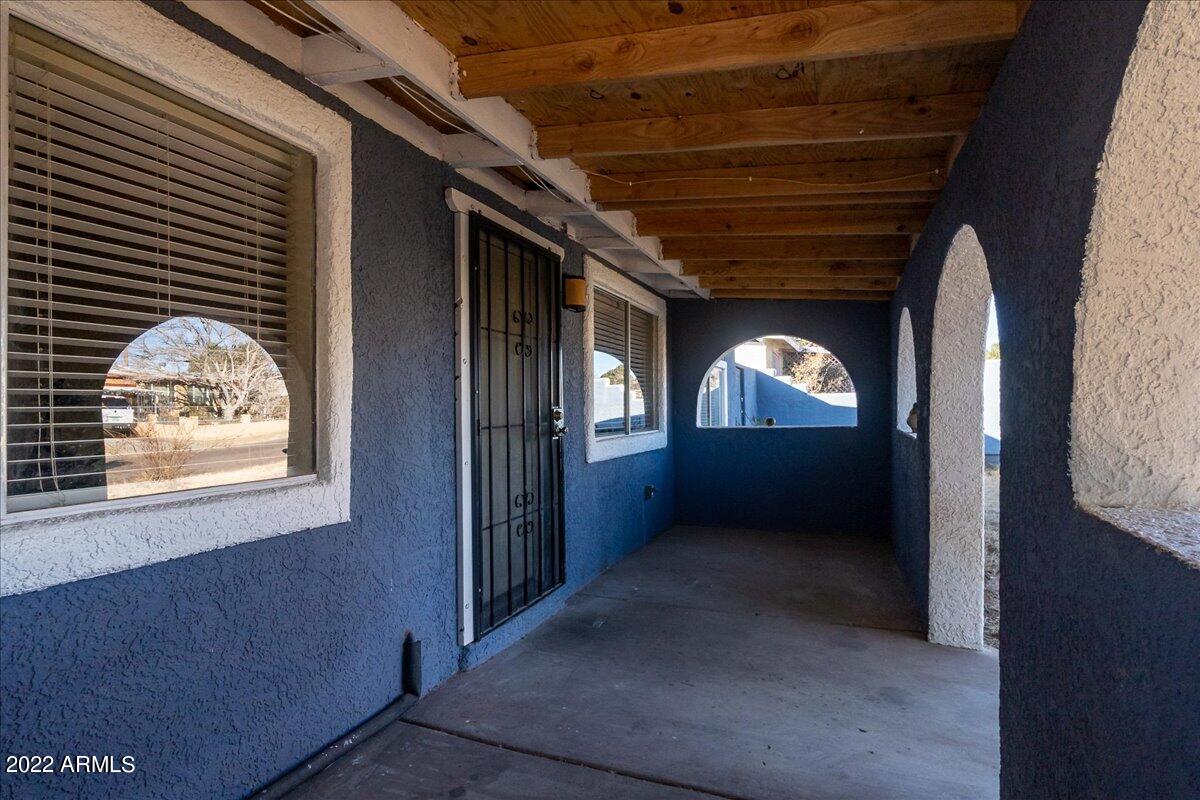 GARDEN CANYON - Residential