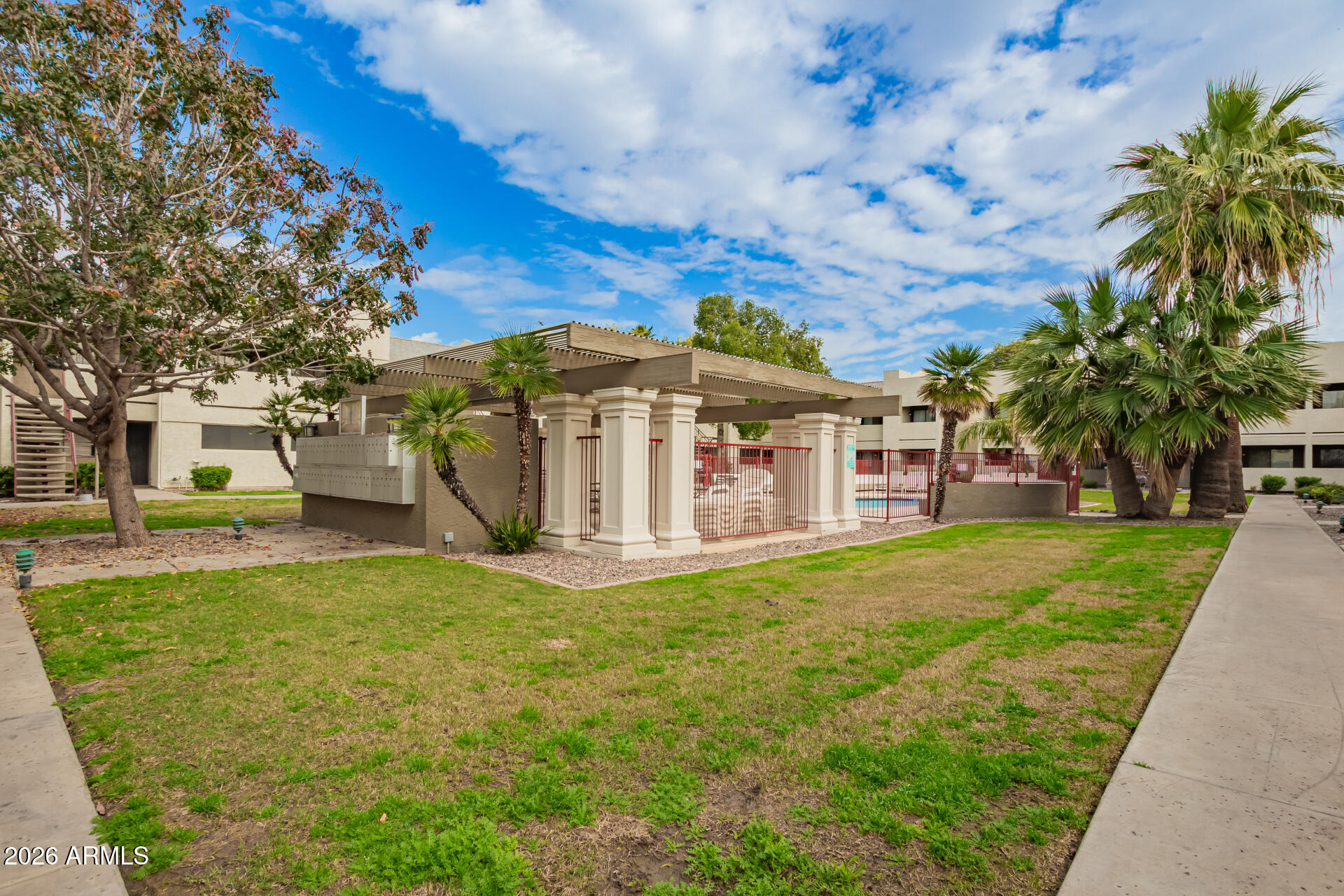 3301 E EARLL Drive 120