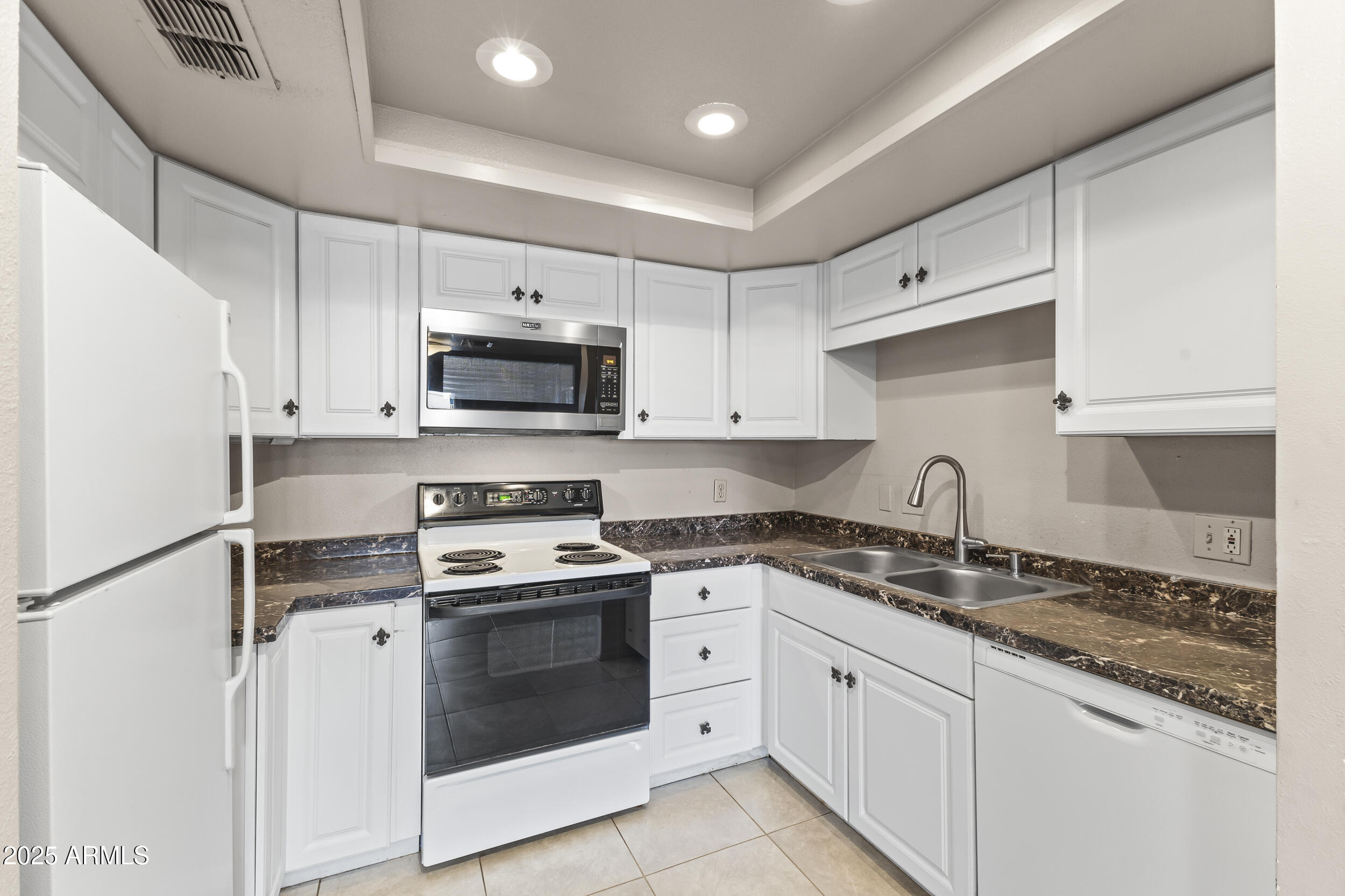 7920 E CAMELBACK Road 303