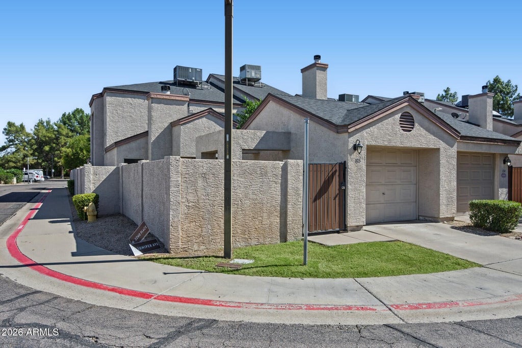 Photo of 16645 N 32nd Place #105, Phoenix, AZ 85032 (MLS # 7094510)