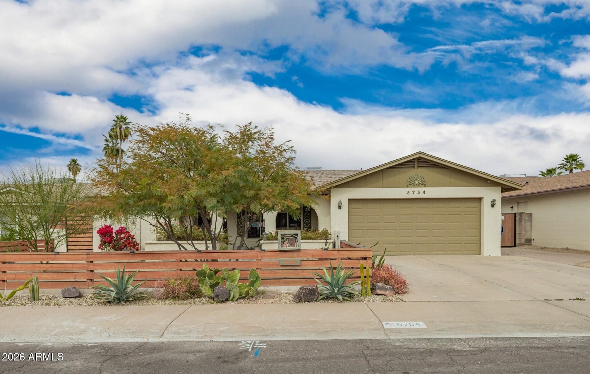 5754 W SHANGRI LA Road