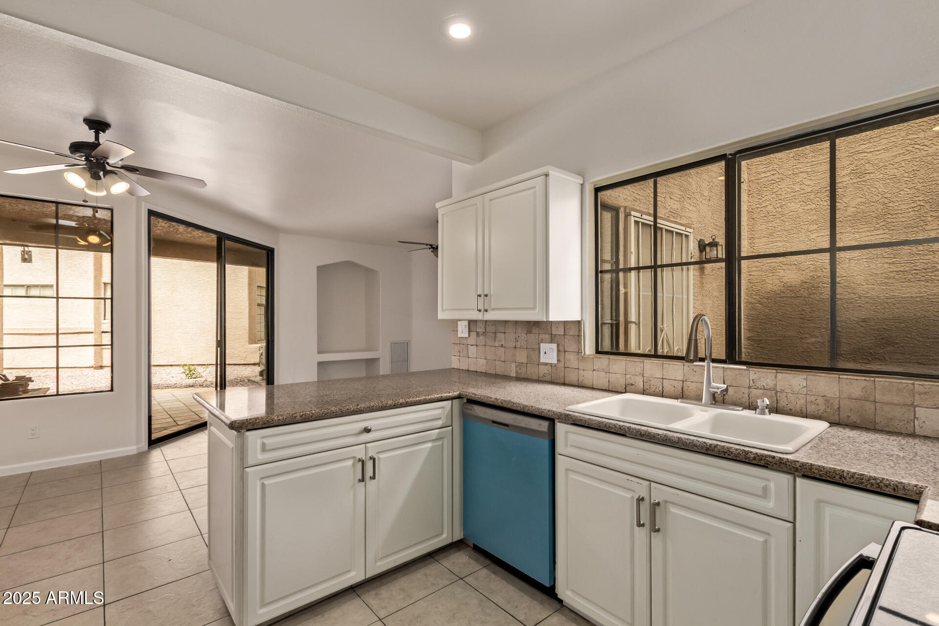 1001 N PASADENA -- 81