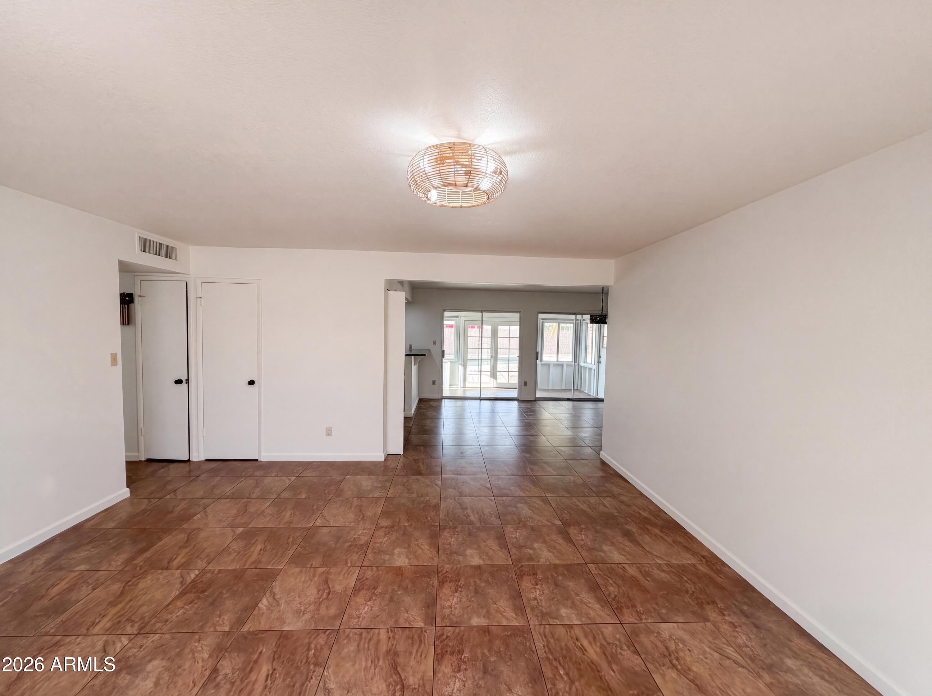 10501 W LOMA Lane