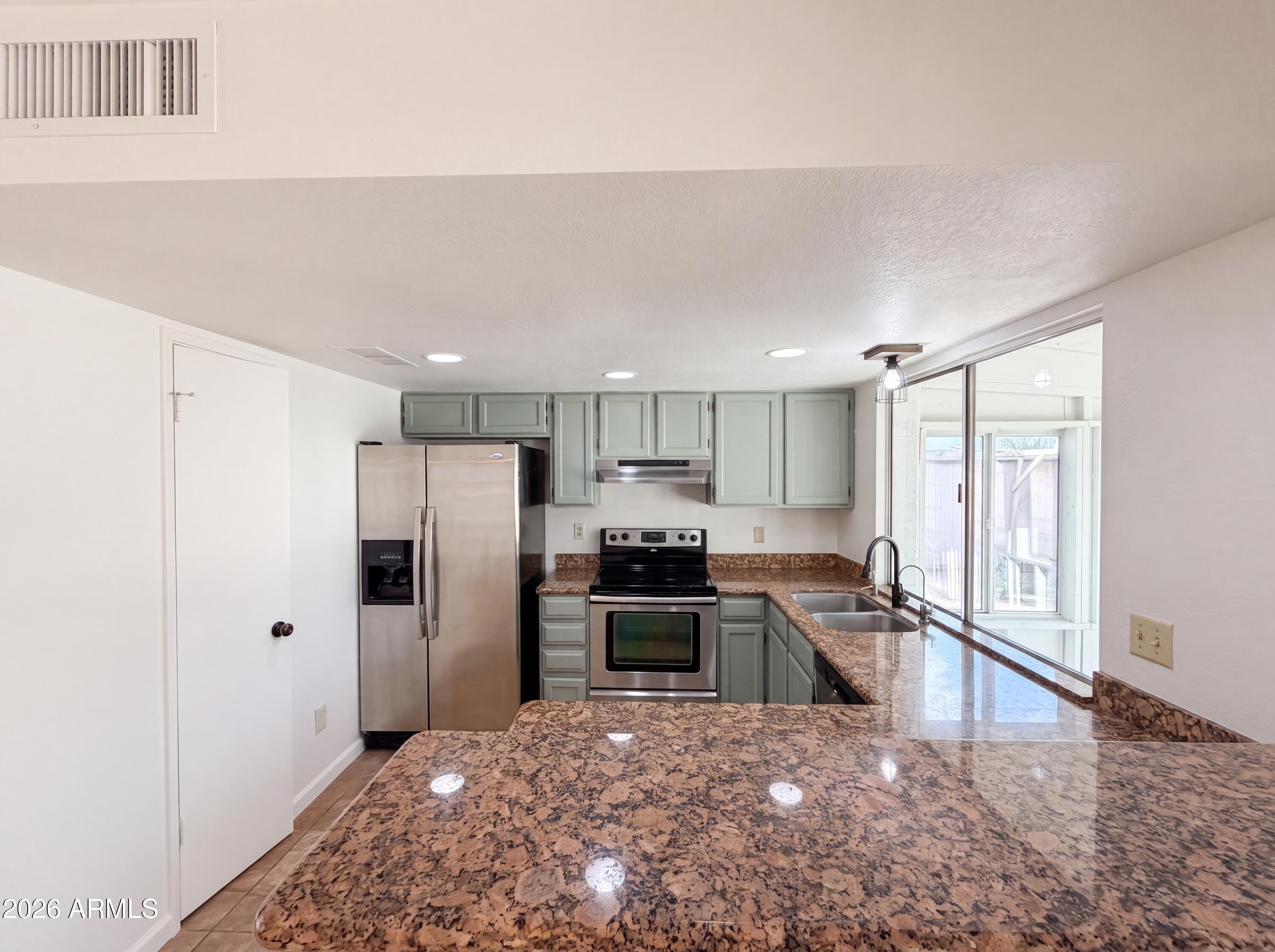 10501 W LOMA Lane