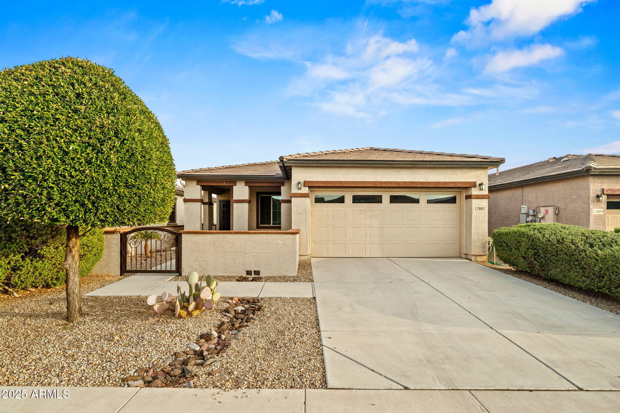 17881 W SILVER FOX Way