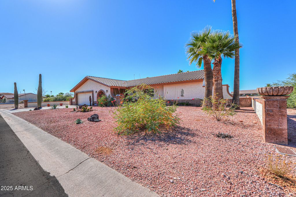Photo of 14450 S Country Club Way, Arizona City, AZ 85123 (MLS # 6936313)