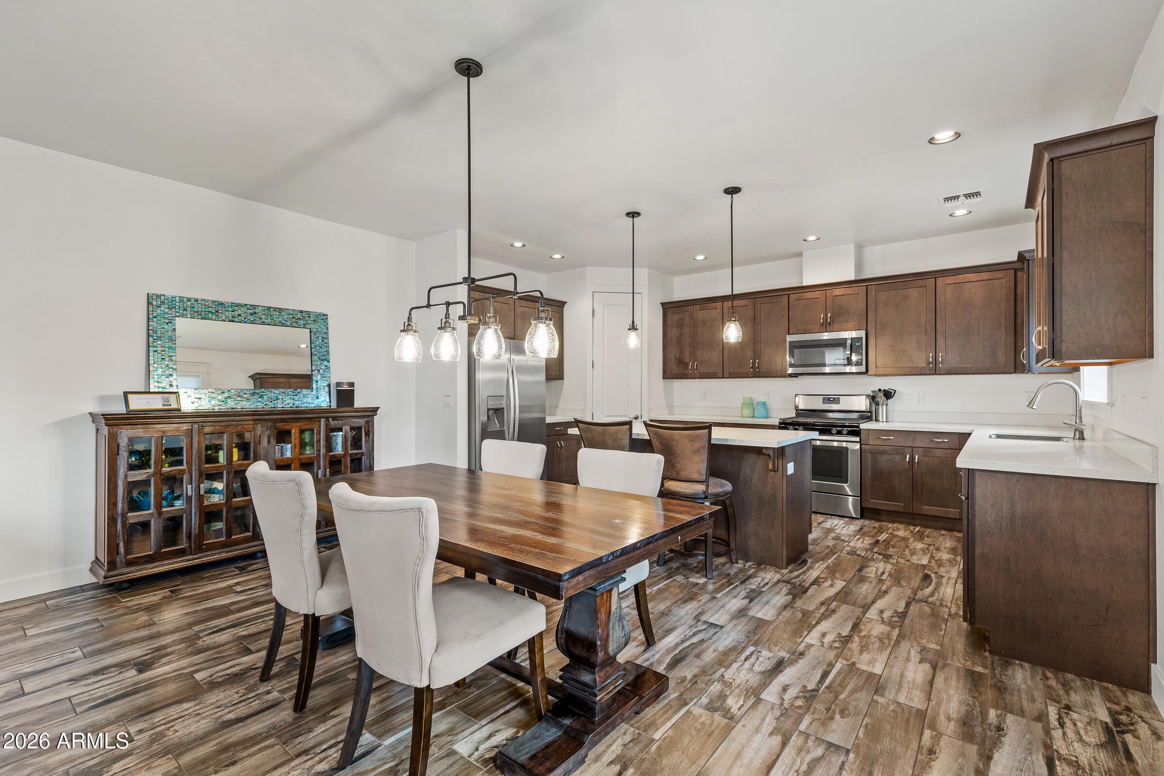 3104 S HANNAH Lane