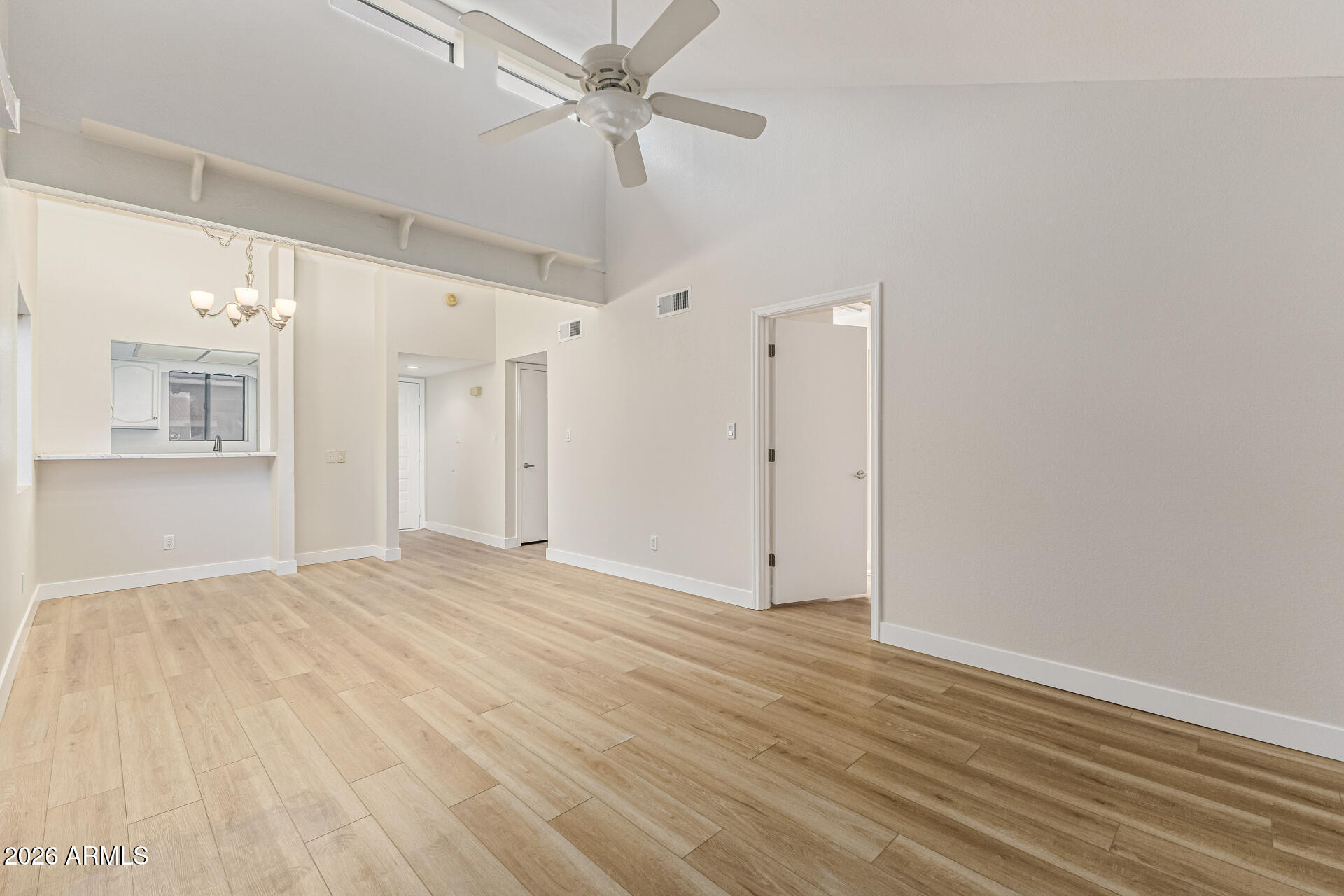 413 E CULLUMBER Avenue B