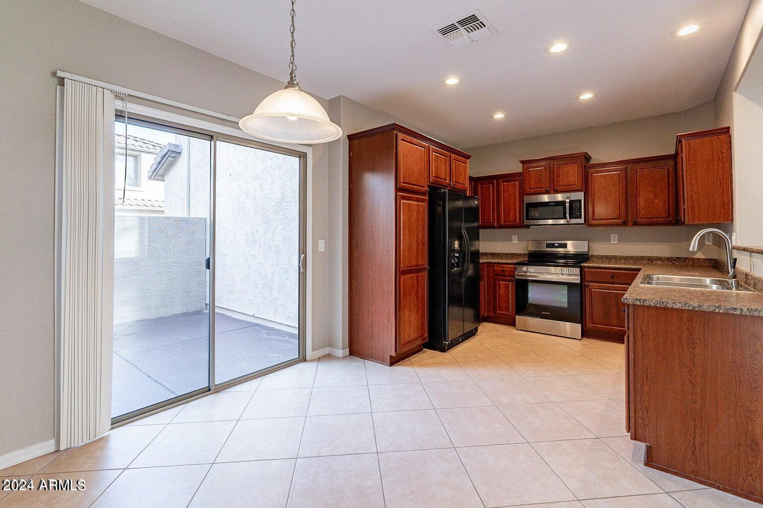 3653 W Bryce Court