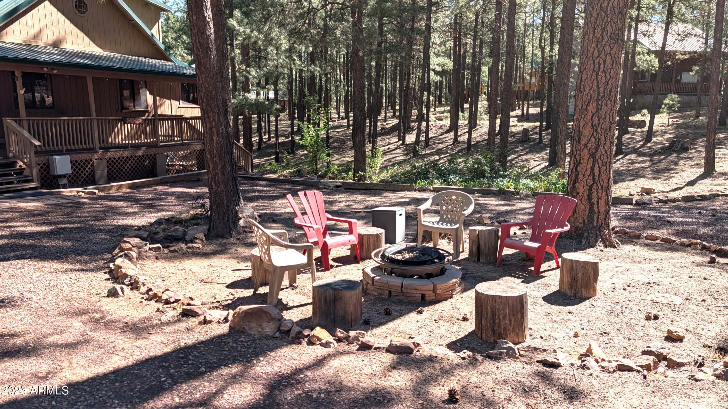2425 TALL TREES Loop