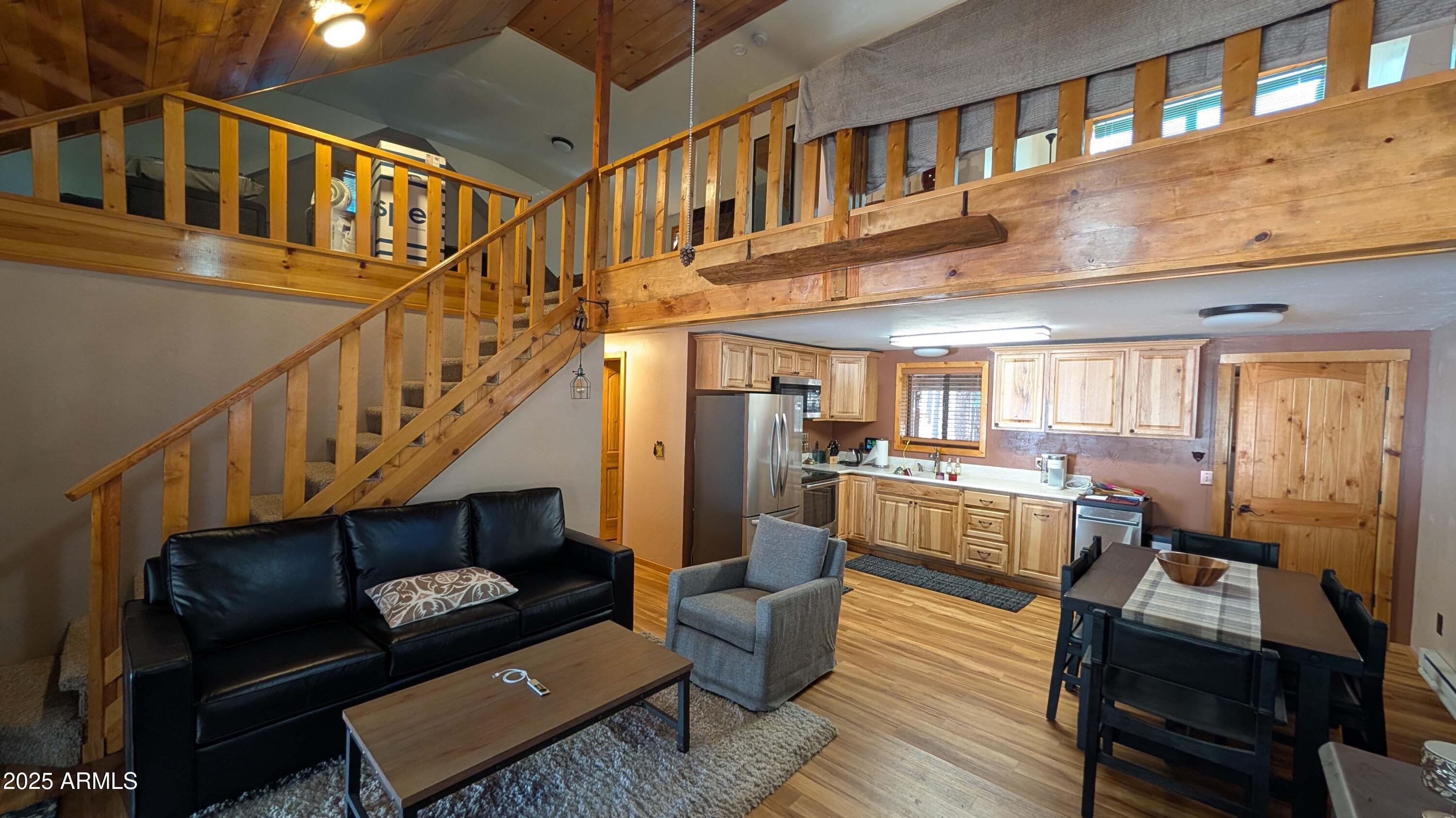 2425 TALL TREES Loop