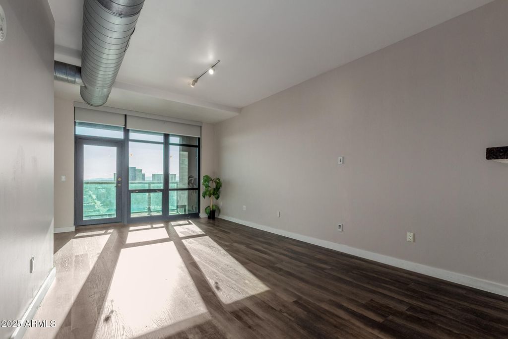 Photo of 310 S 4th Street #1902, Phoenix, AZ 85004 (MLS # 6896136)