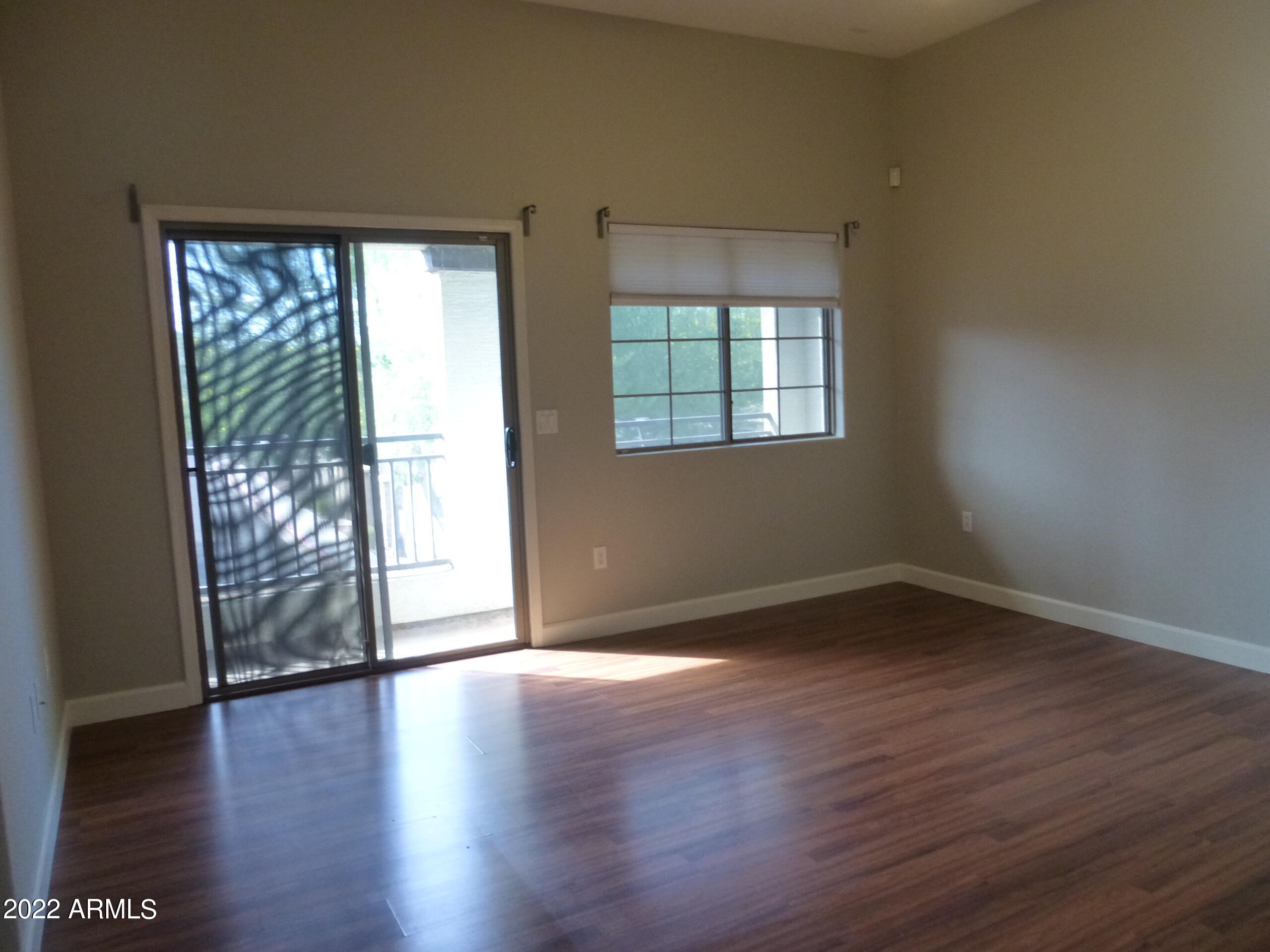 2727 N PRICE Road 28