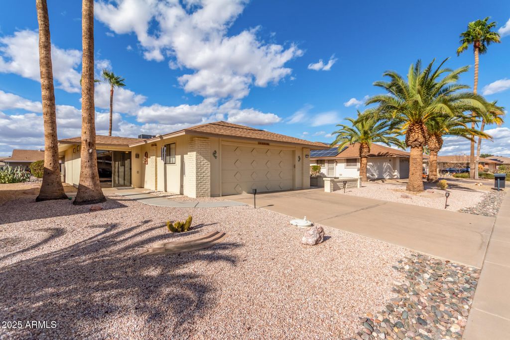 Photo of 12510 W Flagstone Drive, Sun City West, AZ 85375 (MLS # 6946015)