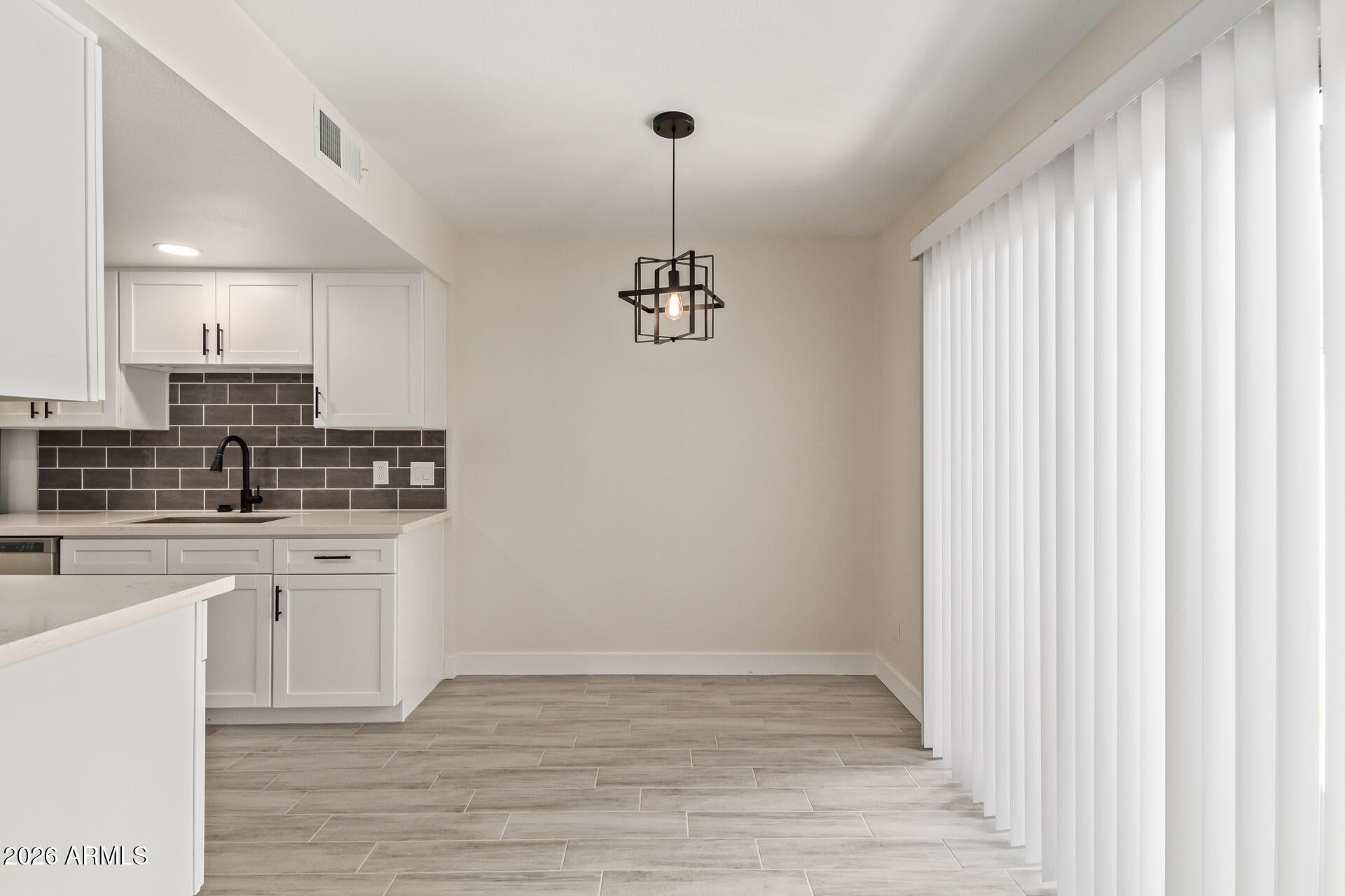 1041 N GRANITE REEF Road