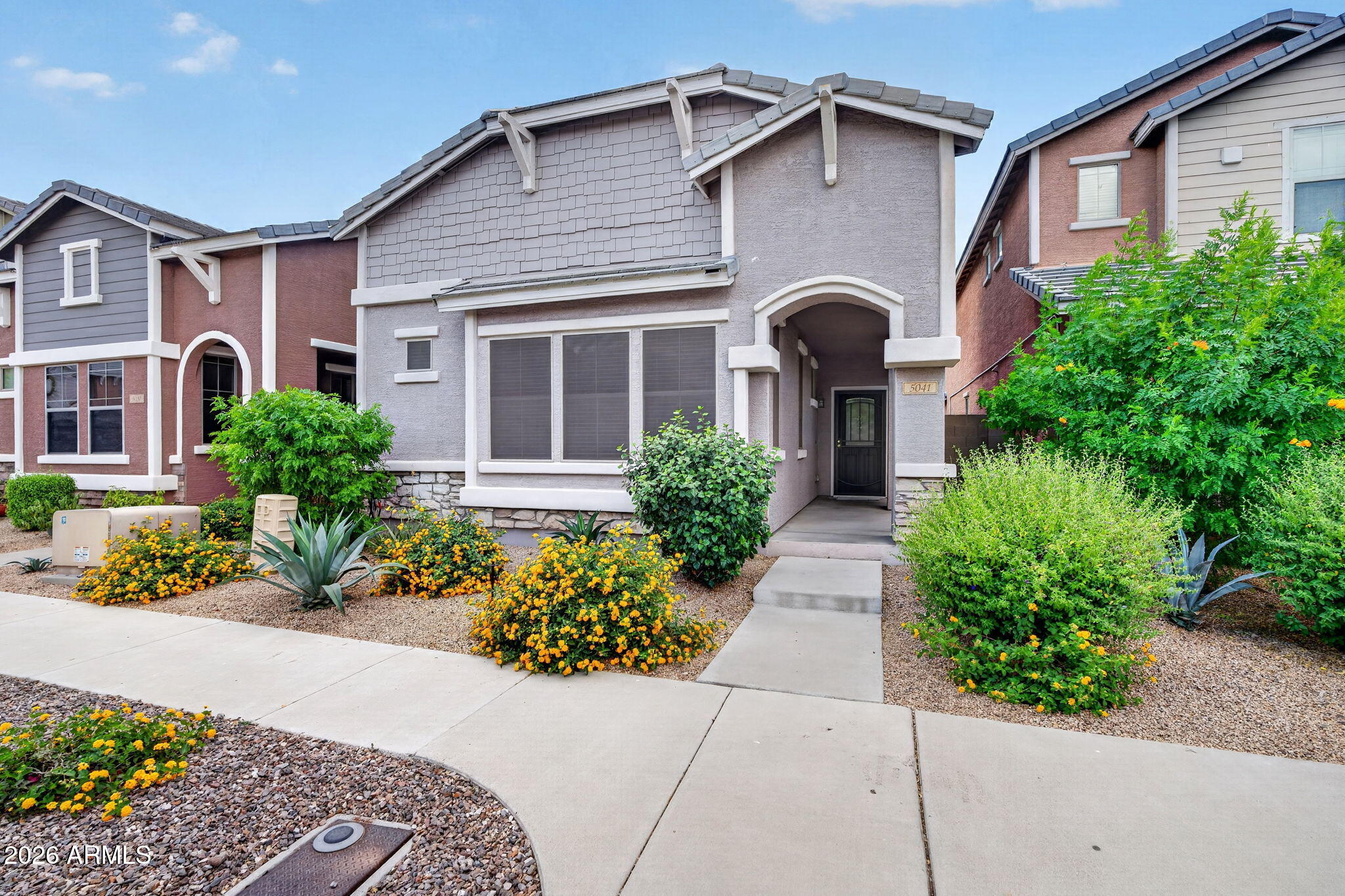 ARROWHEAD VILLAS - Residential