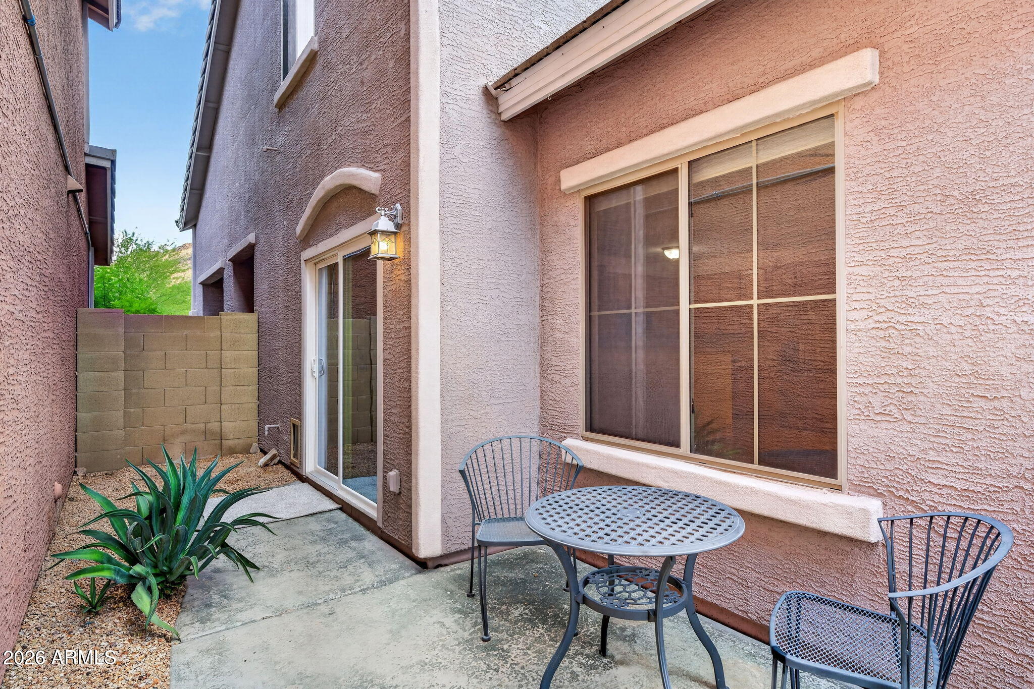 ARROWHEAD VILLAS - Residential