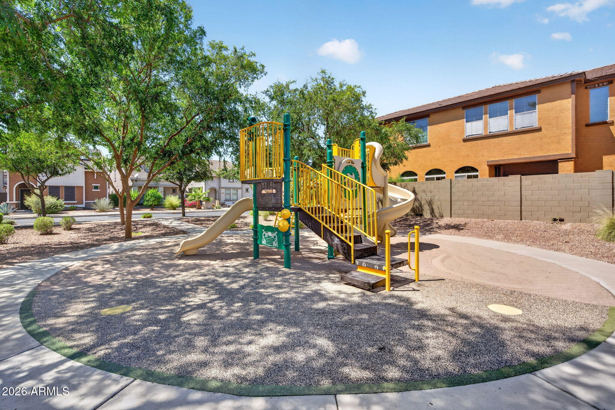 ARROWHEAD VILLAS - Residential