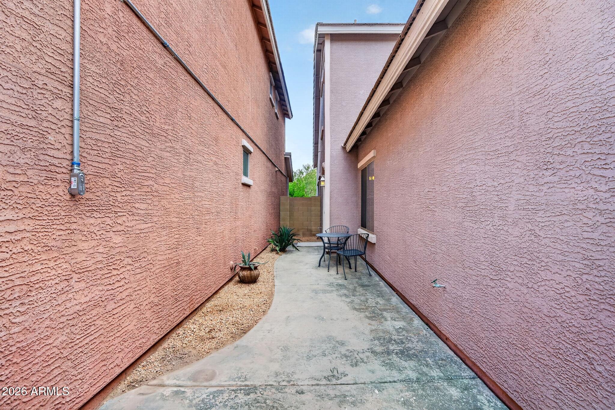 ARROWHEAD VILLAS - Residential