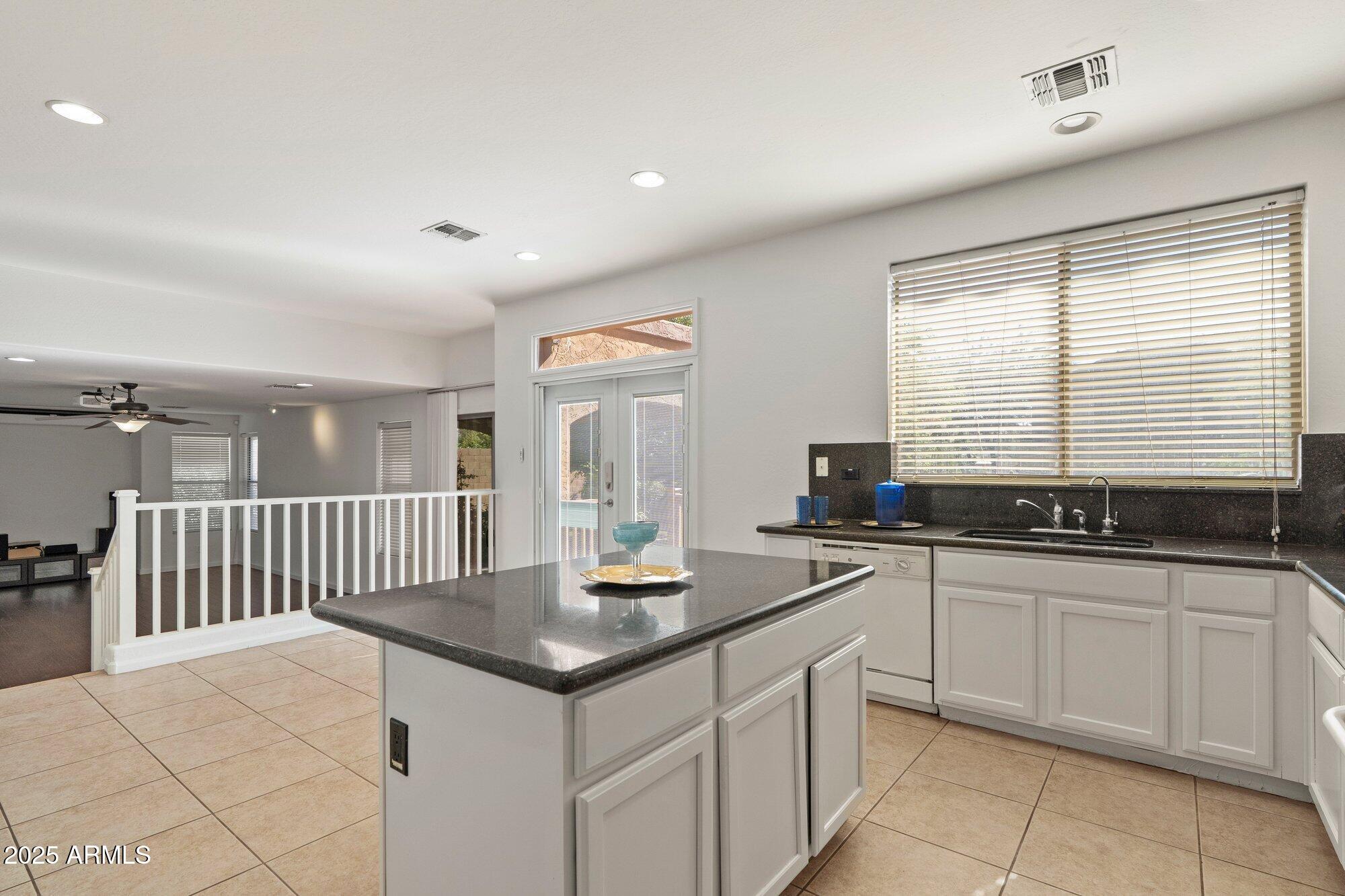 2125 W CRIMSON Terrace