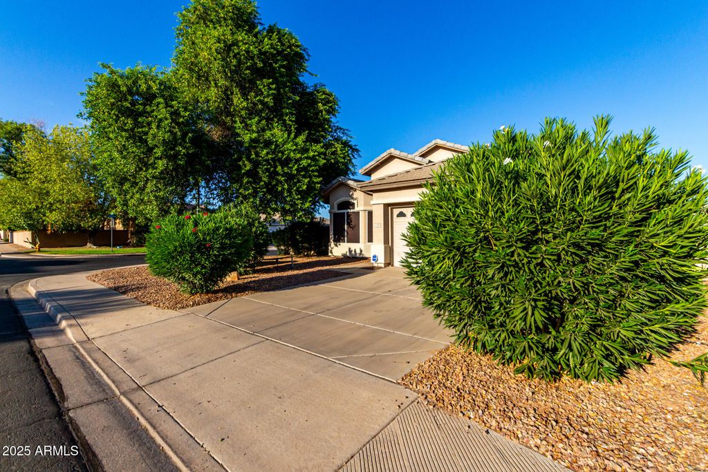 Photo of 305 S 120th Avenue, Avondale, AZ 85323 (MLS # 6898903)