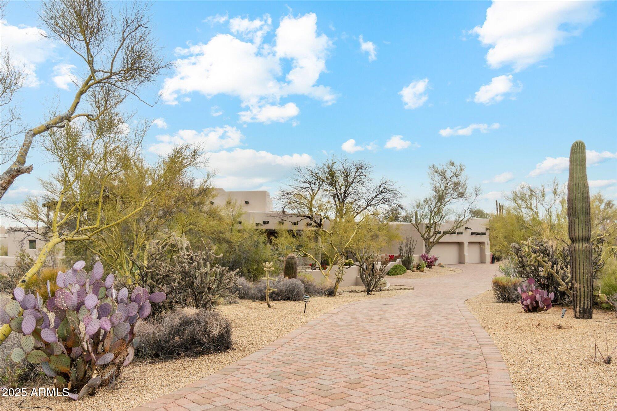 30600 N PIMA Road 76