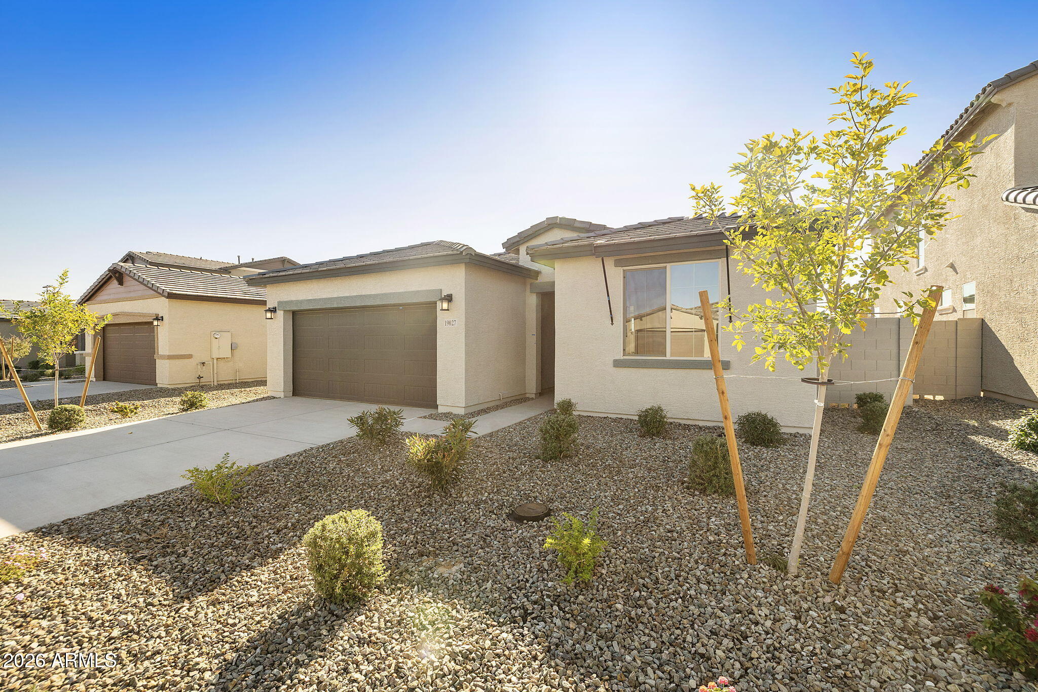 19027 W ROSE Lane