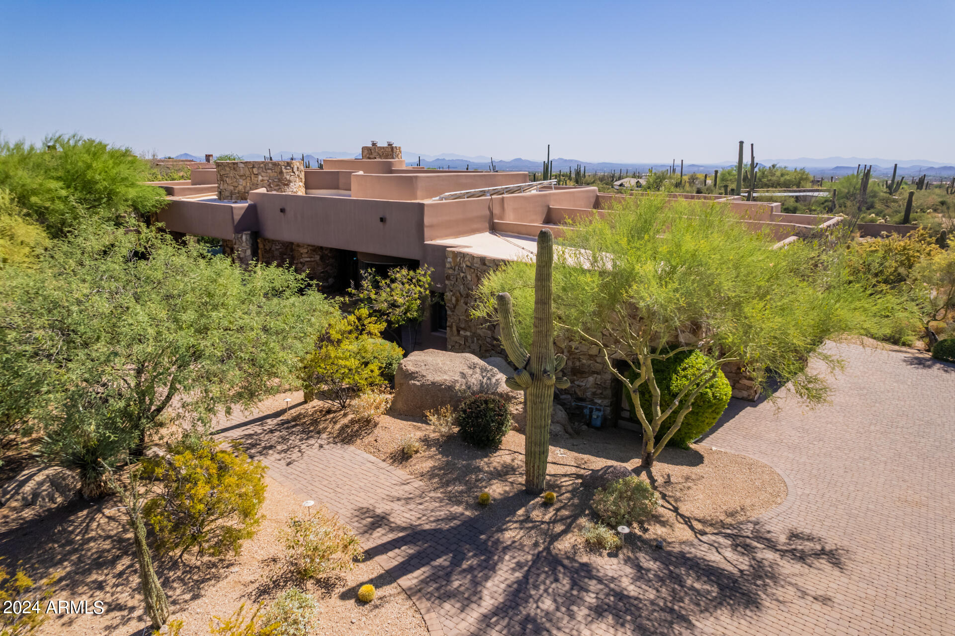 ESTANCIA - Residential