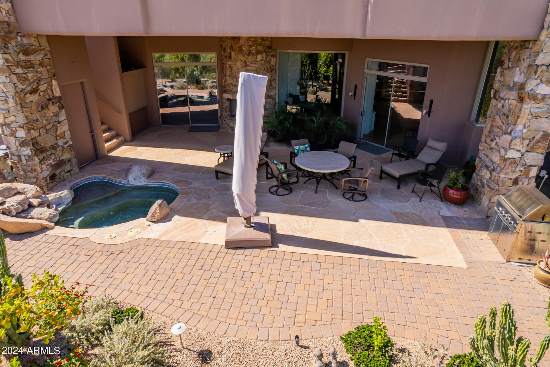 ESTANCIA - Residential