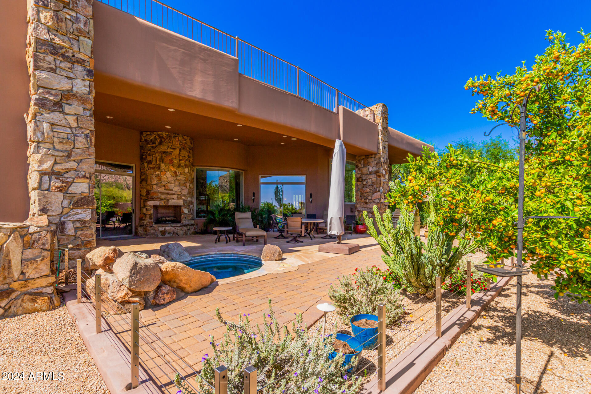 ESTANCIA - Residential