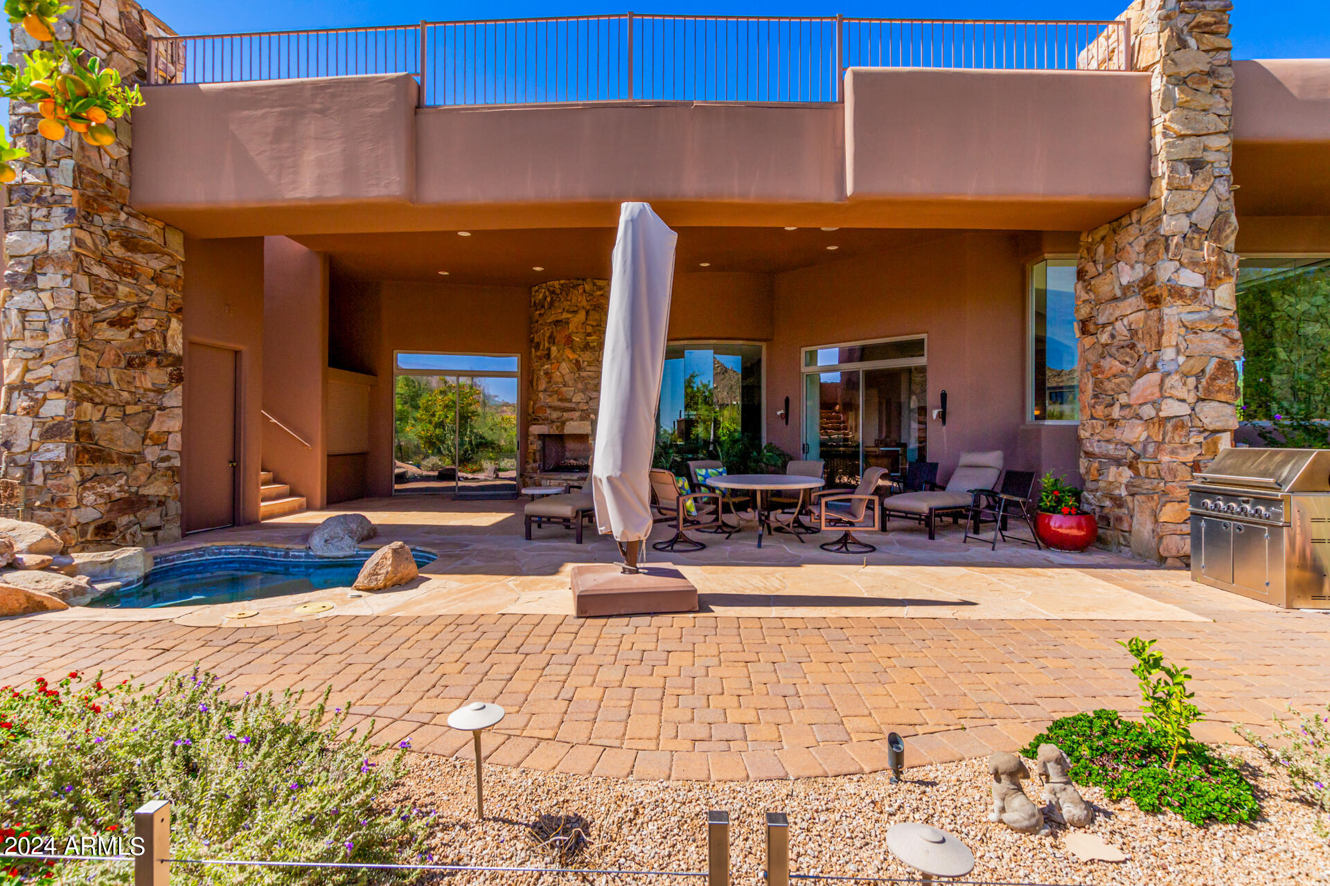 ESTANCIA - Residential