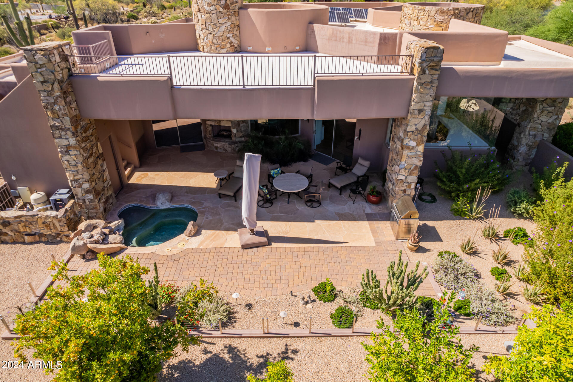ESTANCIA - Residential