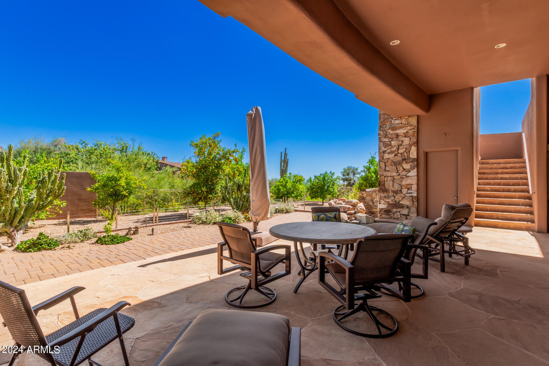 ESTANCIA - Residential