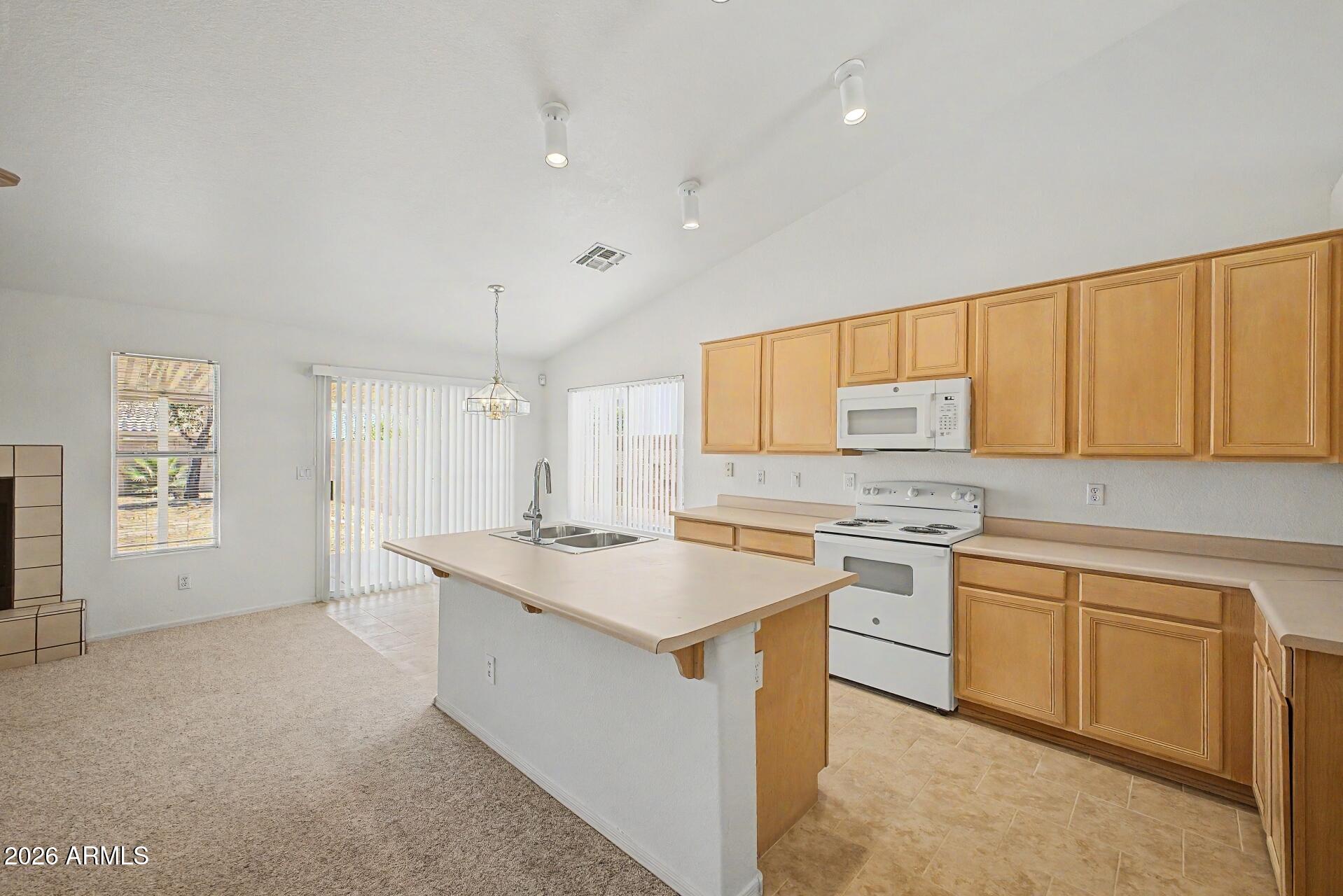 1407 W BLUEFIELD Avenue