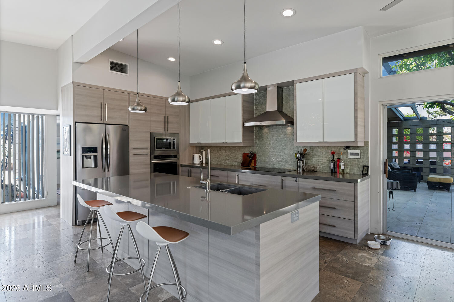 3326 N 61st Place