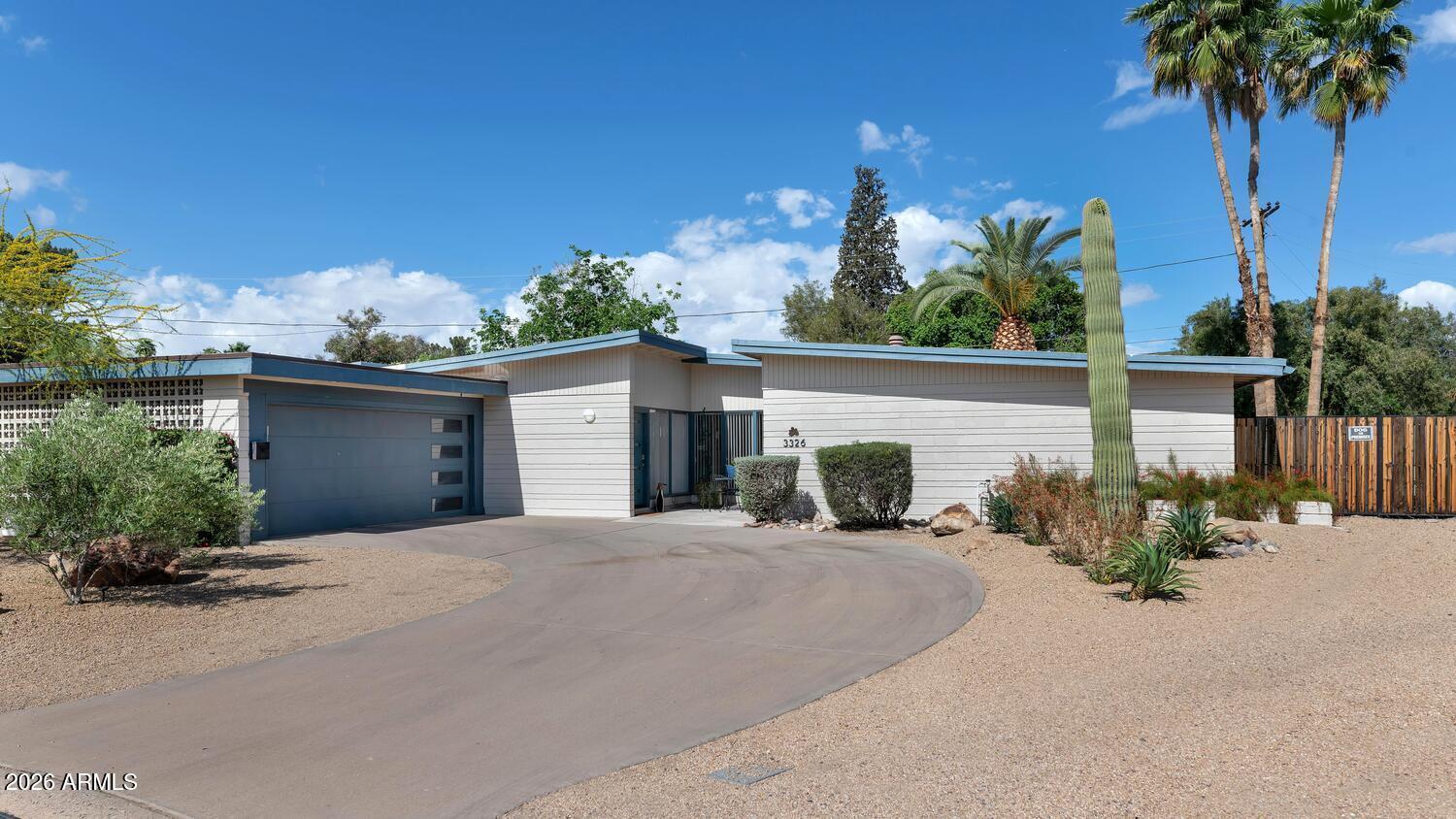 3326 N 61st Place