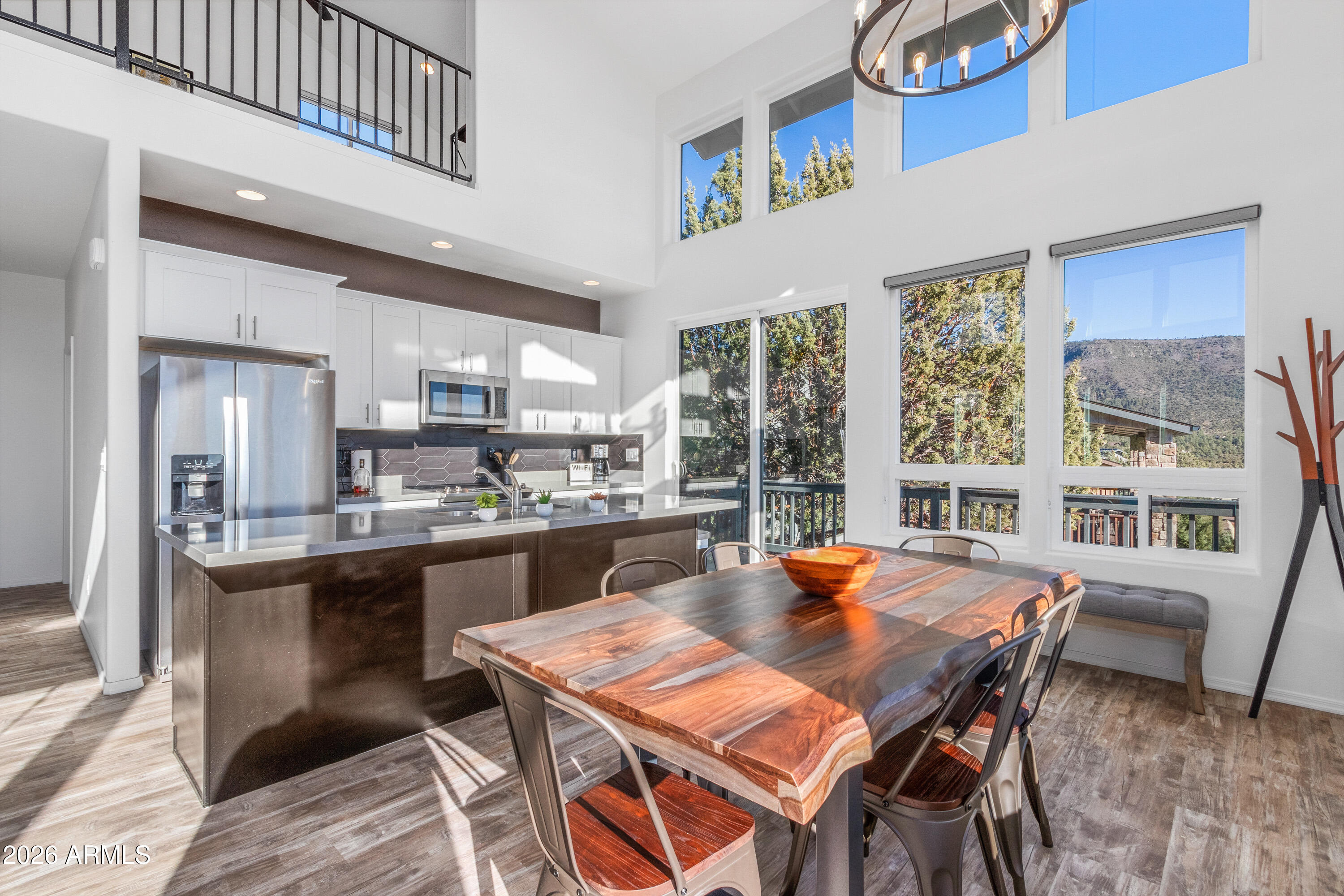 1124 E ELK RIM Court