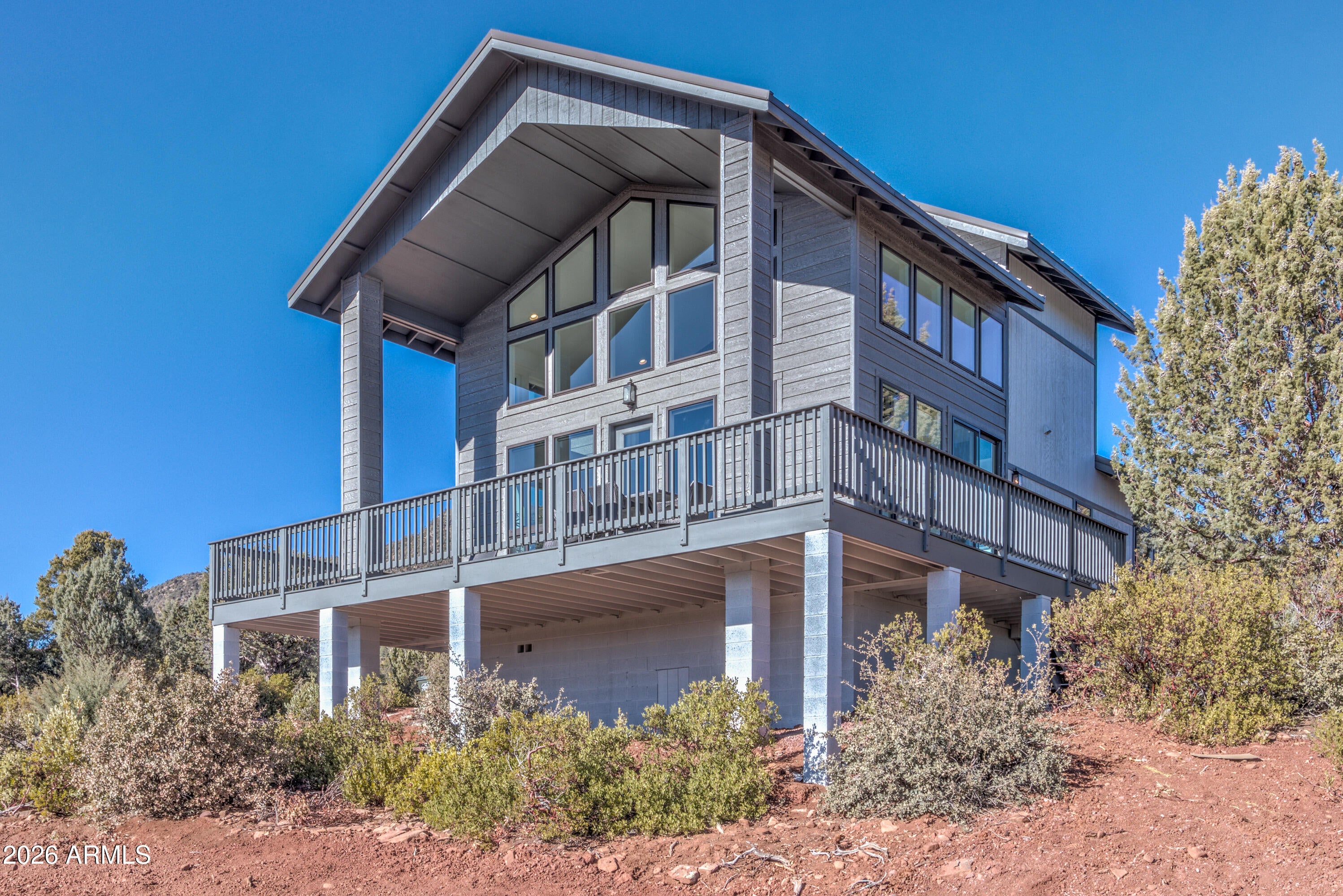 1124 E ELK RIM Court